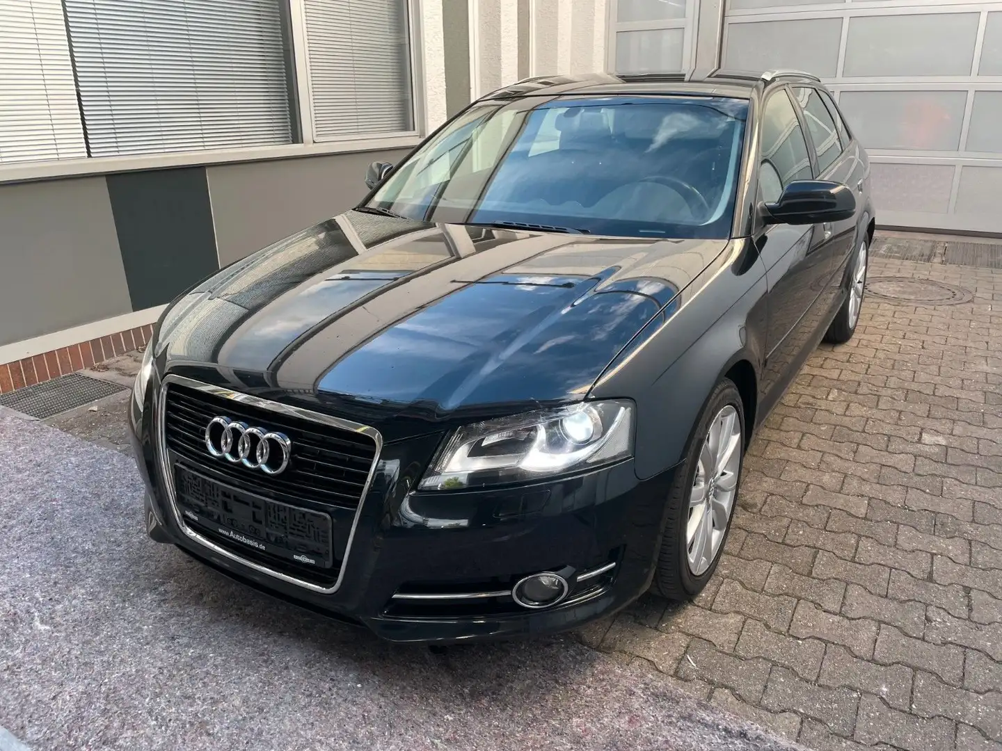 Audi A3 Sportback 2.0 TDI Ambition*SITZHEIZUNG*PDC* Schwarz - 1