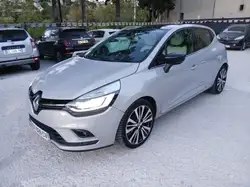 Renault Clio Initiale Paris
