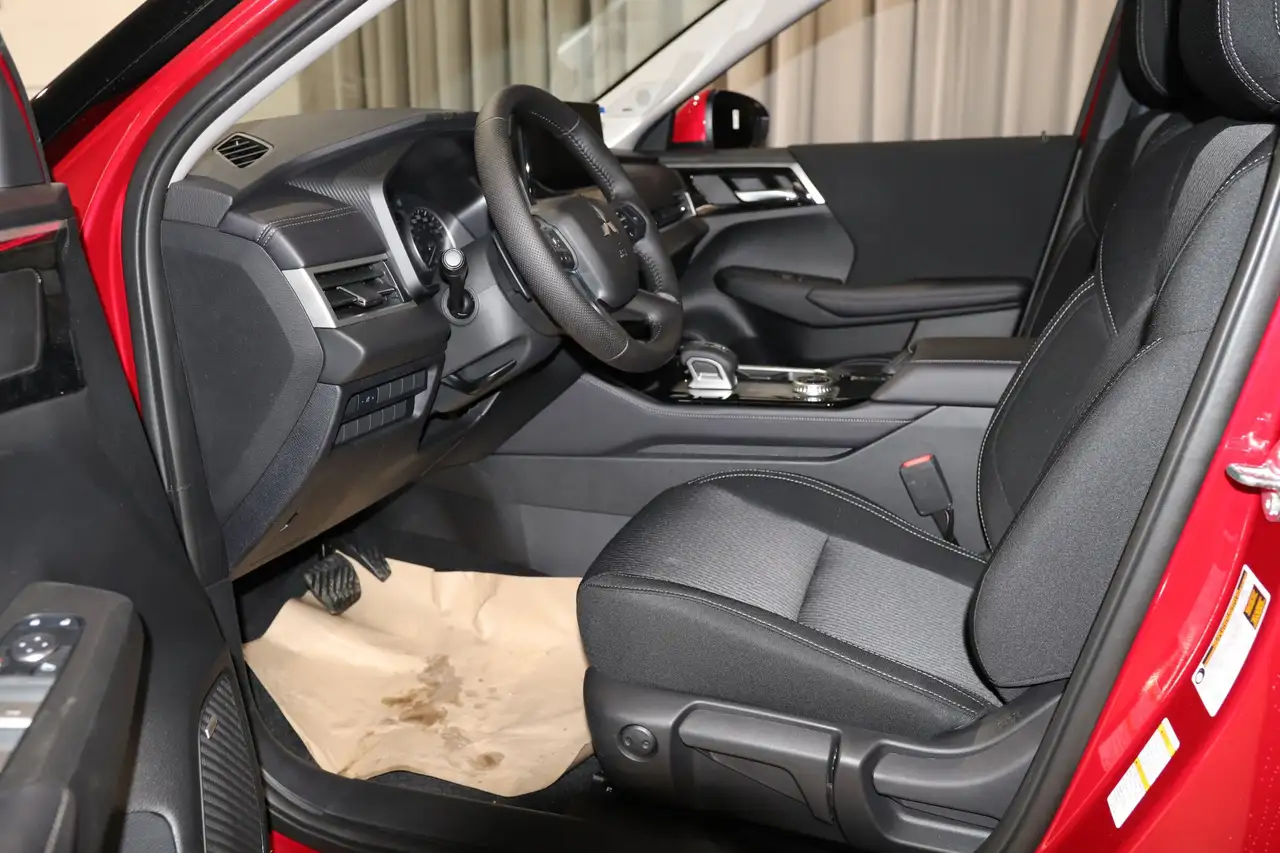 Mitsubishi Outlander снимка Mitsubishi Outlander