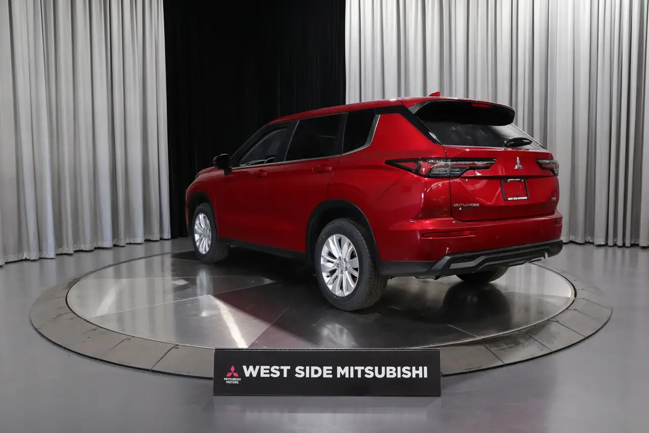 Mitsubishi Outlander снимка Mitsubishi Outlander