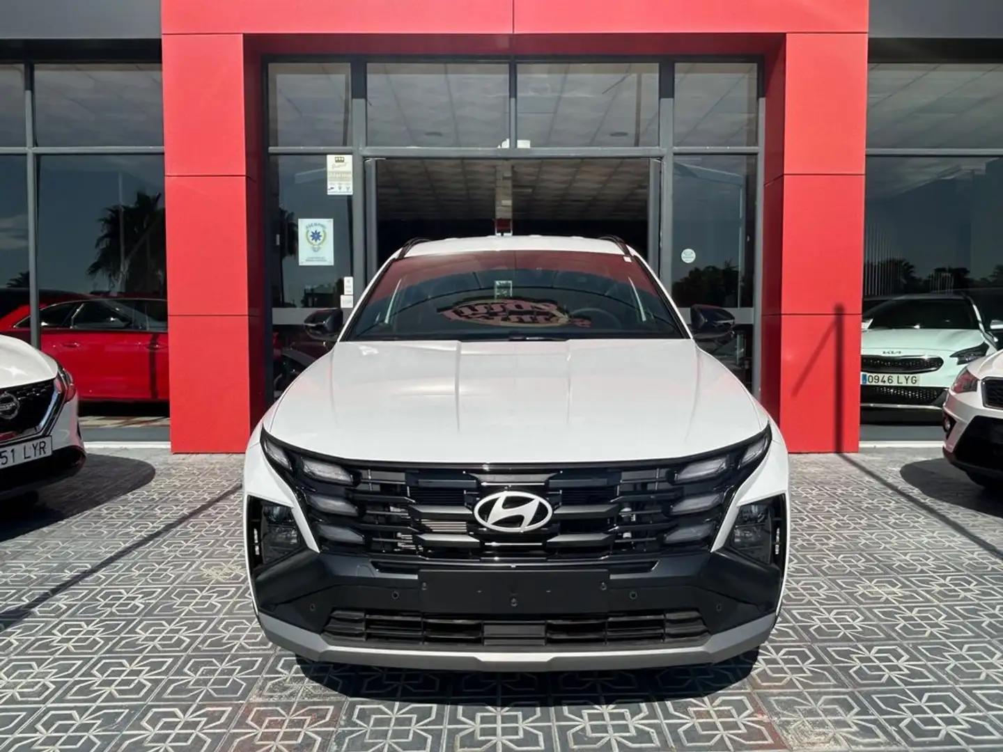 Hyundai TUCSON 1.6 T HEV Black Line AT 239 Blanco - 2