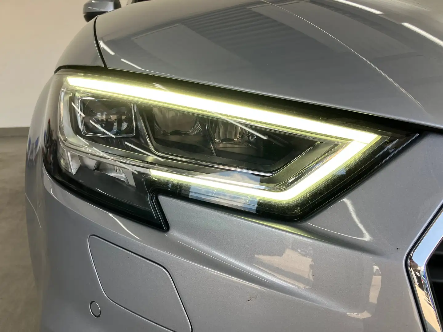Audi A3 35 TFSI CoD Sport Argento - 2