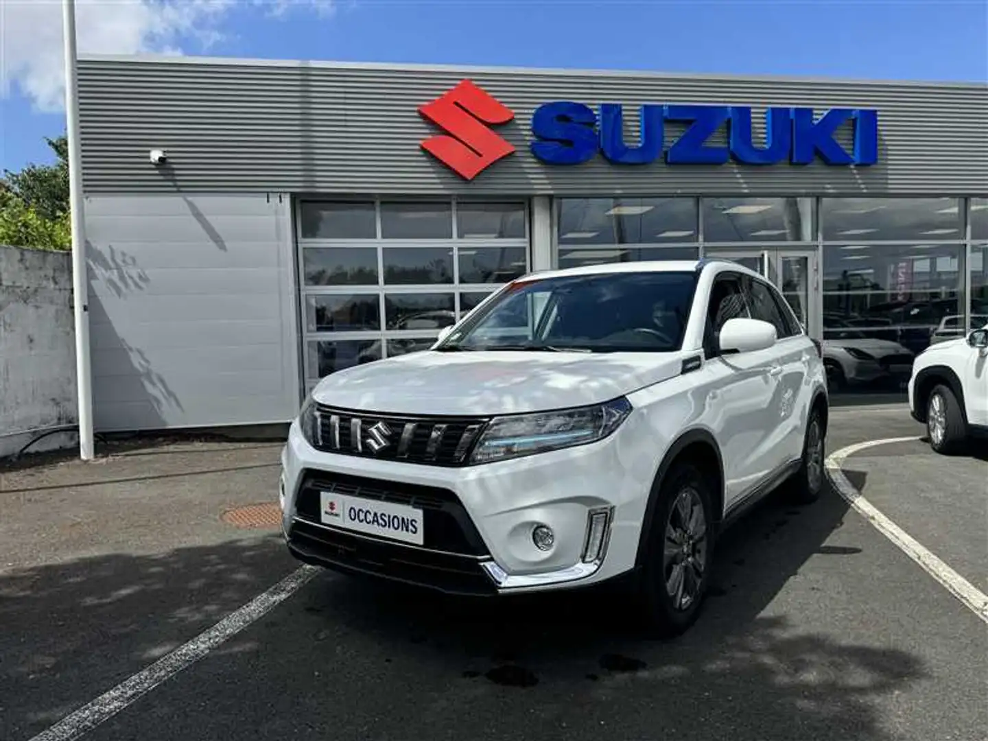 Suzuki Vitara 1.5 HYBRID PRIVILEGE AUTO Blanc - 1