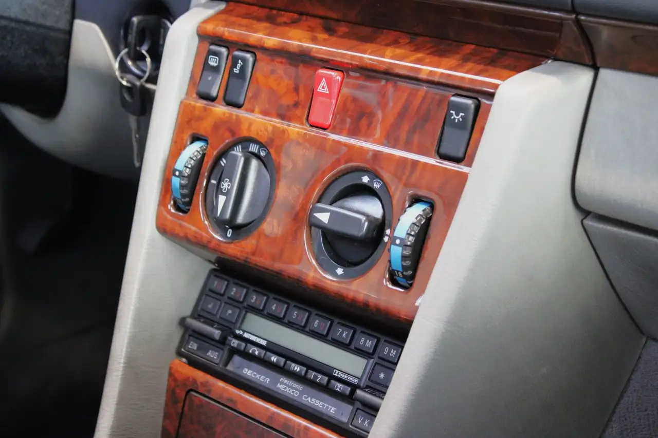 Mercedes-Benz CE 300 -24 AUTOMATIK *TRAUMSTERN* H-KENNZEICHEN!, foto 11