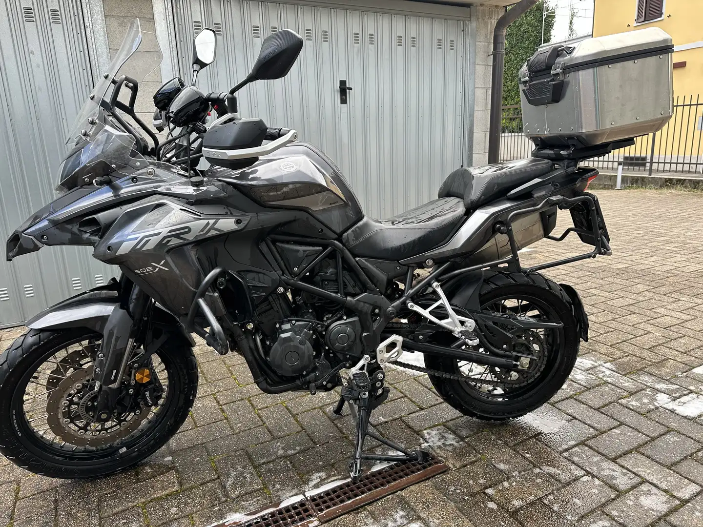 Benelli TRK 502 X - 2