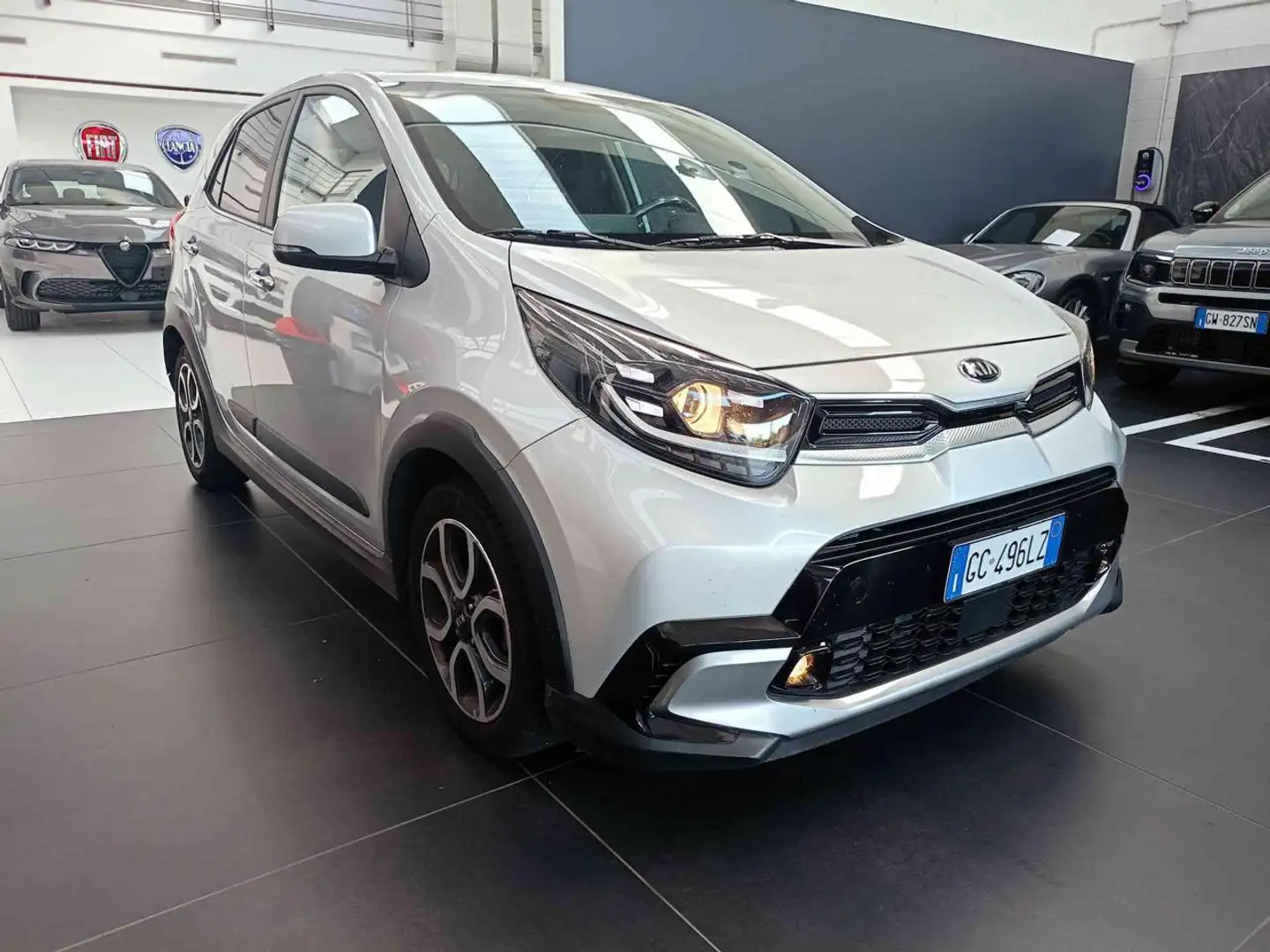 Kia Picanto 1.0 12V 5 porte X Line Argento - 1