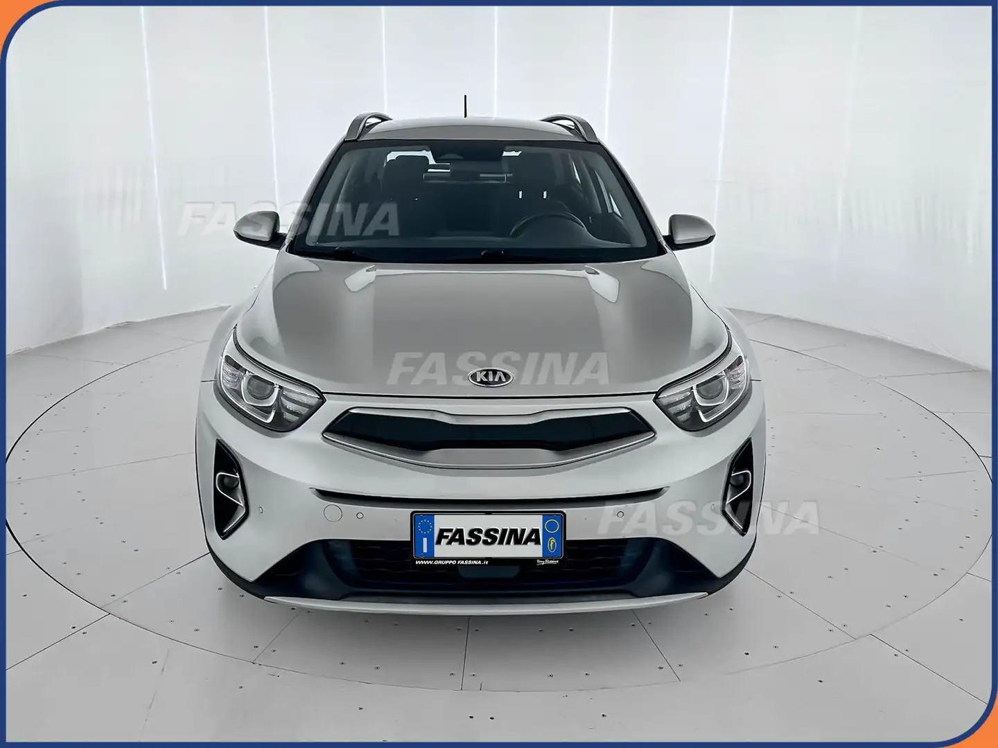 Kia Stonic 1.4 MPI 82CV EcoGPL Style Plateado - 2