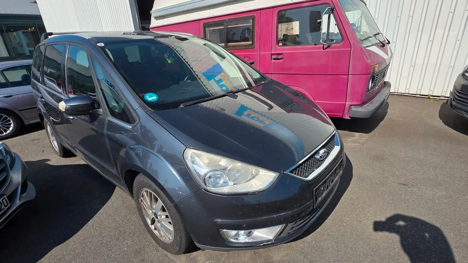 Ford Galaxy Ghia Grau - 1