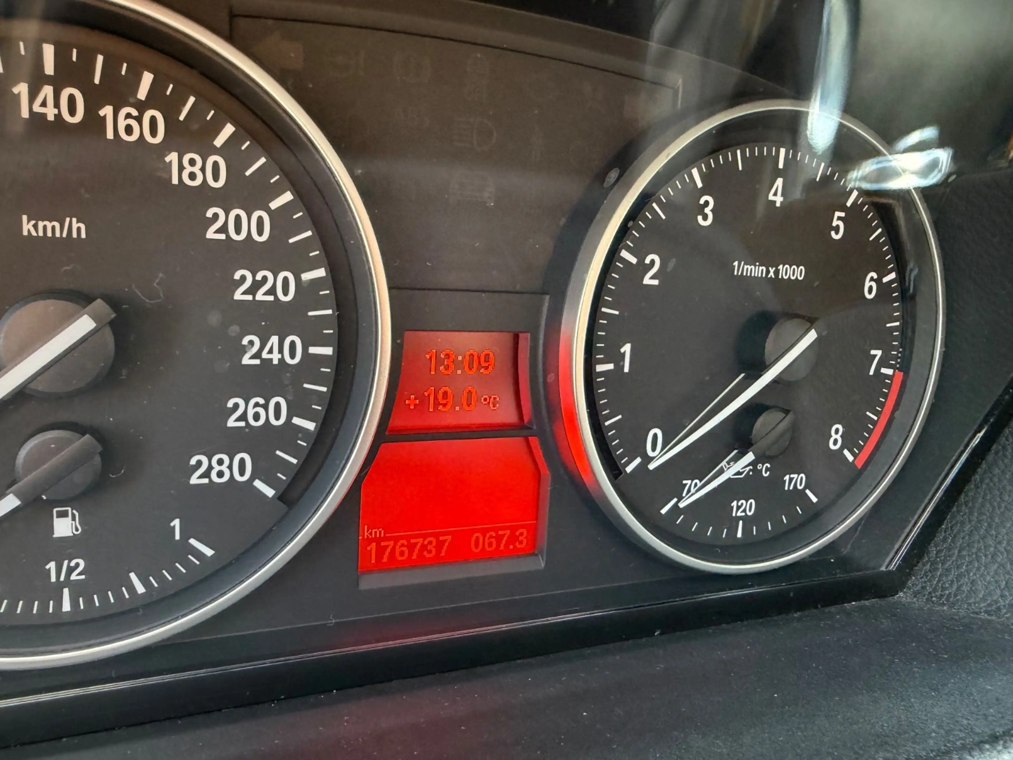 BMW 325 i Coupe Autom Xenon PDC Navi Prof Memo M 18" — photo 13