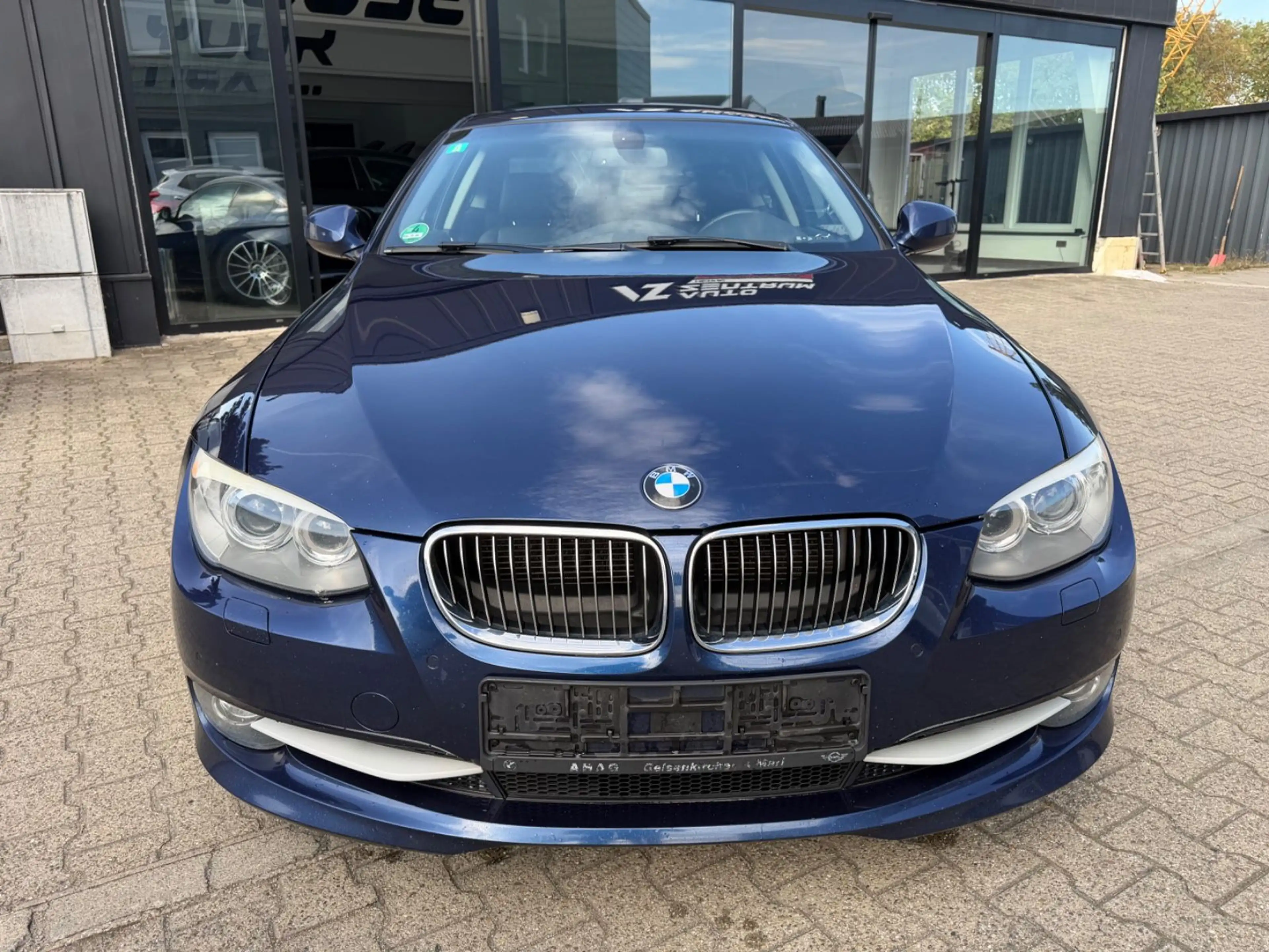 BMW 325 i Coupe Autom Xenon PDC Navi Prof Memo M 18" — photo 2