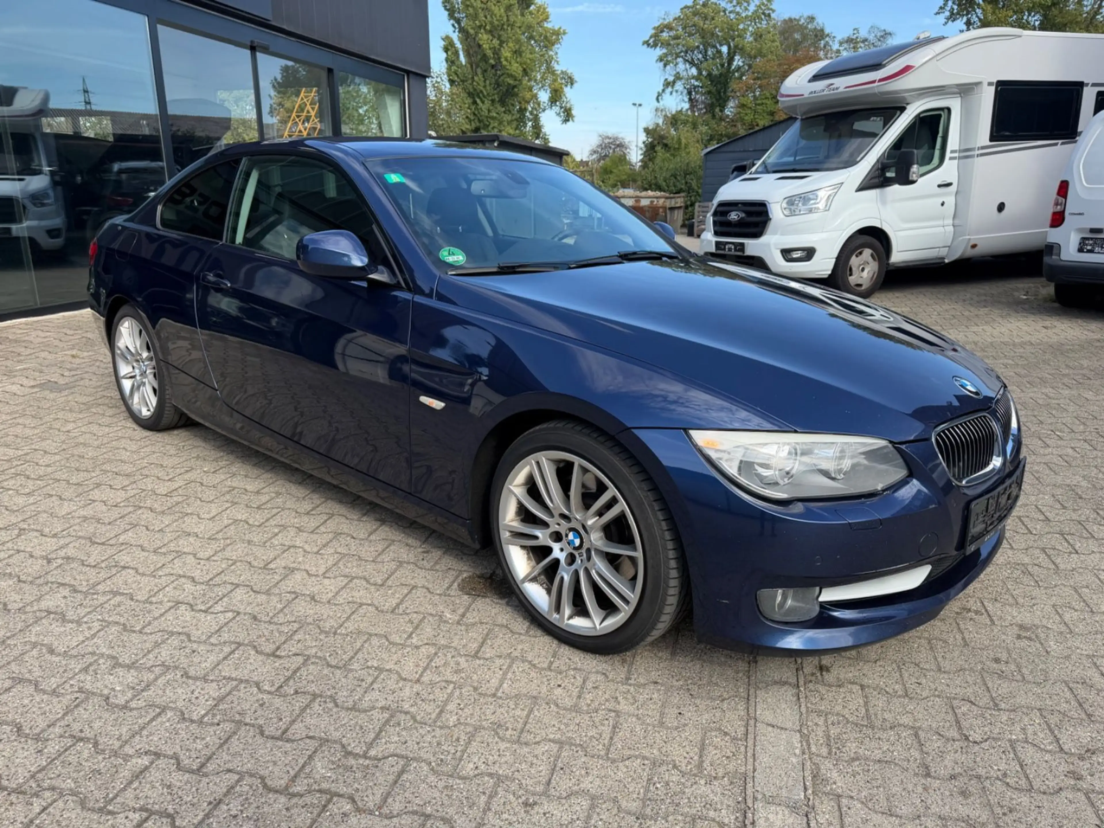 BMW 325 i Coupe Autom Xenon PDC Navi Prof Memo M 18" — photo 9