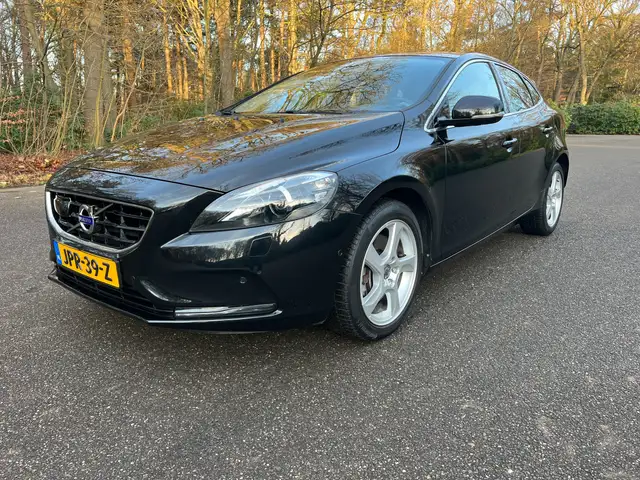 Volvo V40 2.5 T5 255PK Summum Automaat Pano Leder ACC BLIS