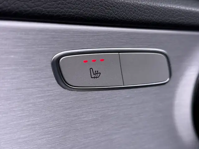 Mercedes-Benz C-Class view 11