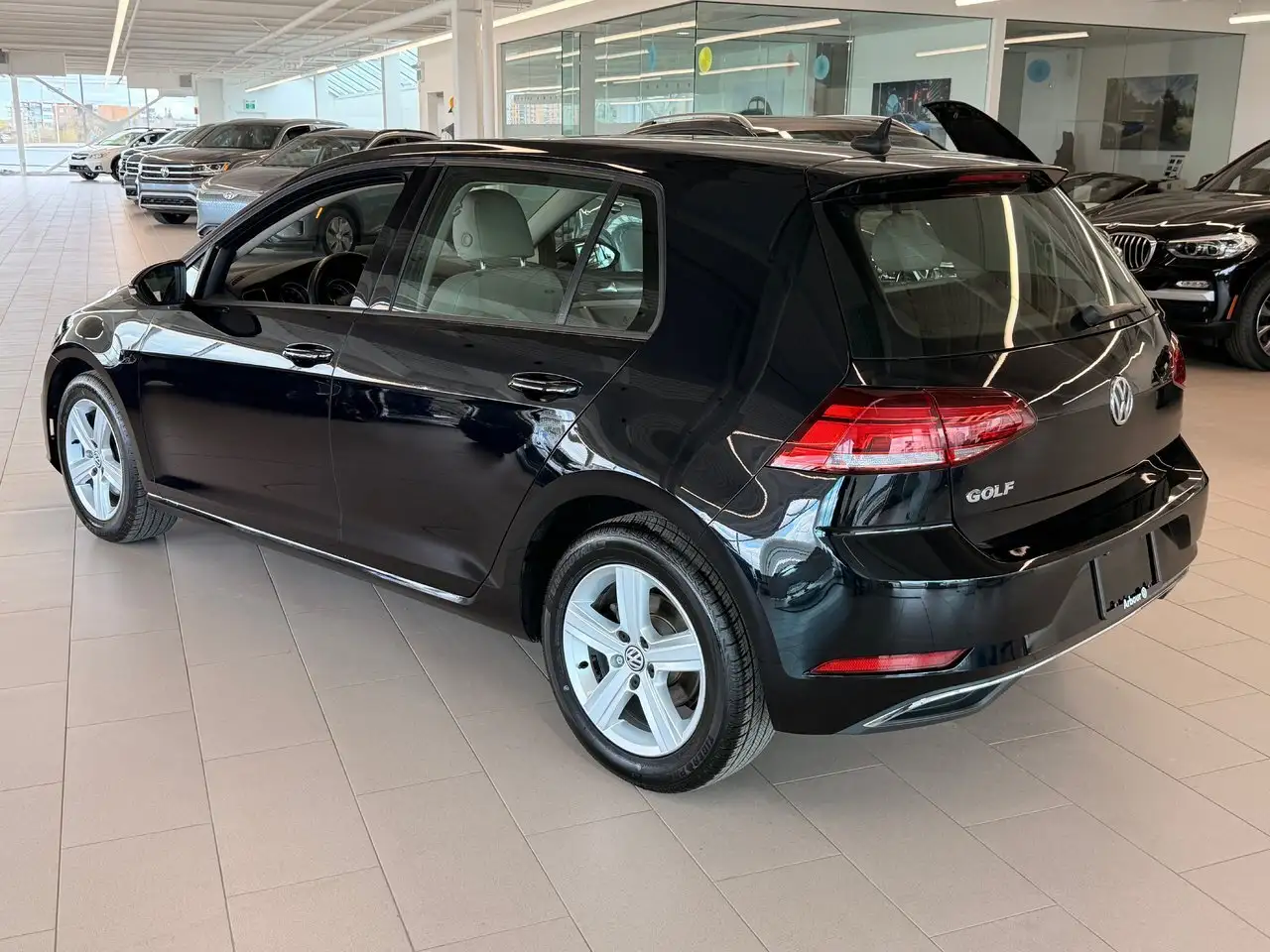 Volkswagen Golf снимка Volkswagen Golf