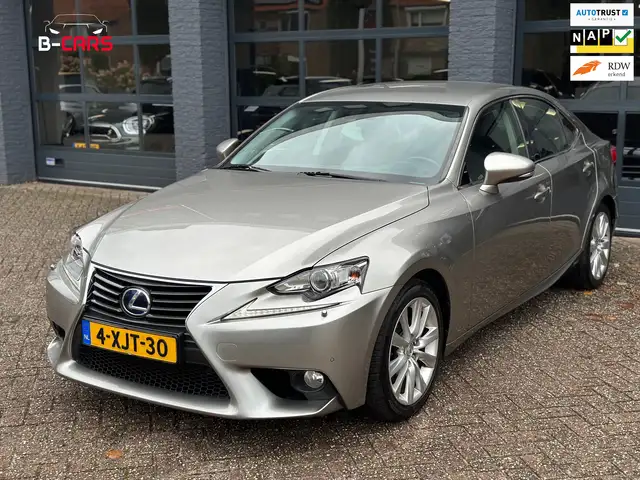 Lexus IS 300 300h Edition Navi|Xenon|Acc|Nap!!
