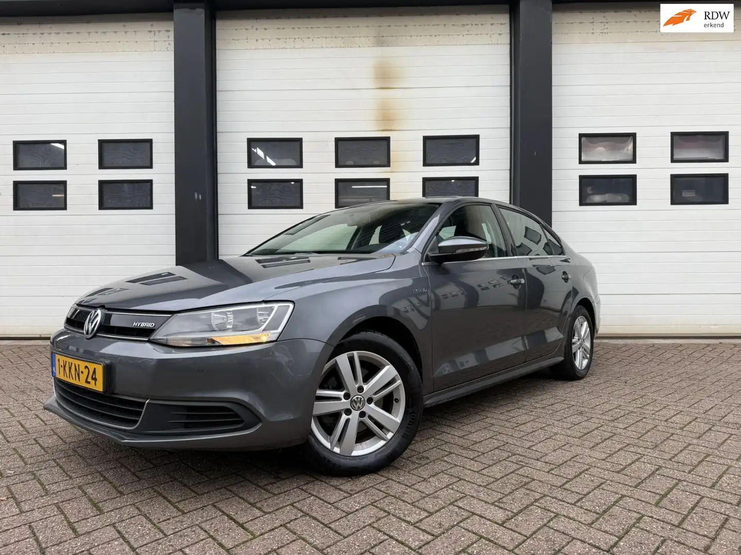 Volkswagen Jetta 1.4 TSI Hybrid Comfortline Gris - 1