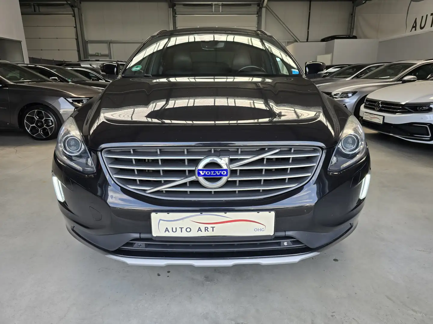 Volvo XC60 Momentum 2WD AHK Navi SHZ Schwarz - 2