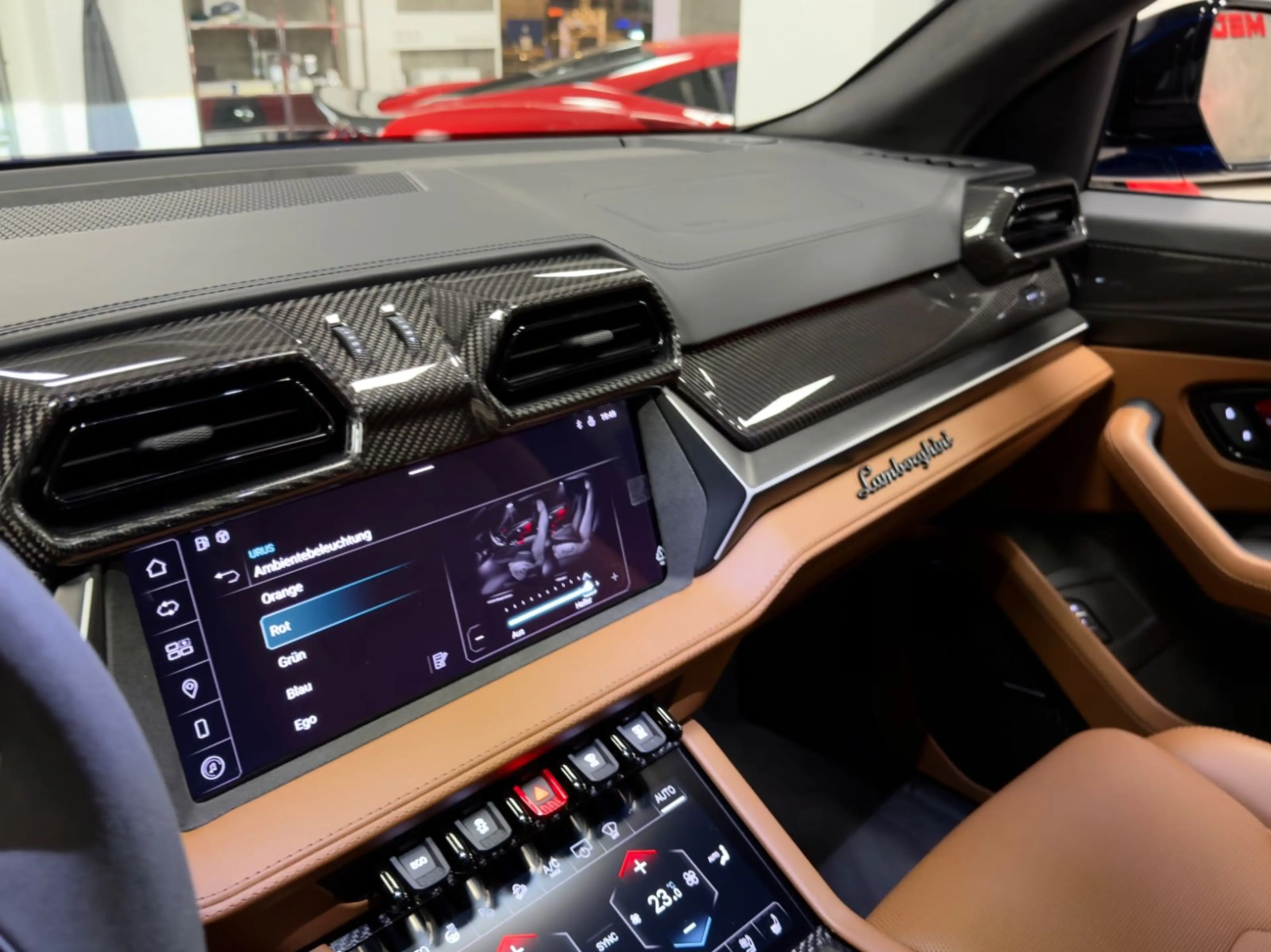 Lamborghini Urus URUS SE CARBON B&O MASSAGE PANO HEADUP FULLOPT!! — photo 27