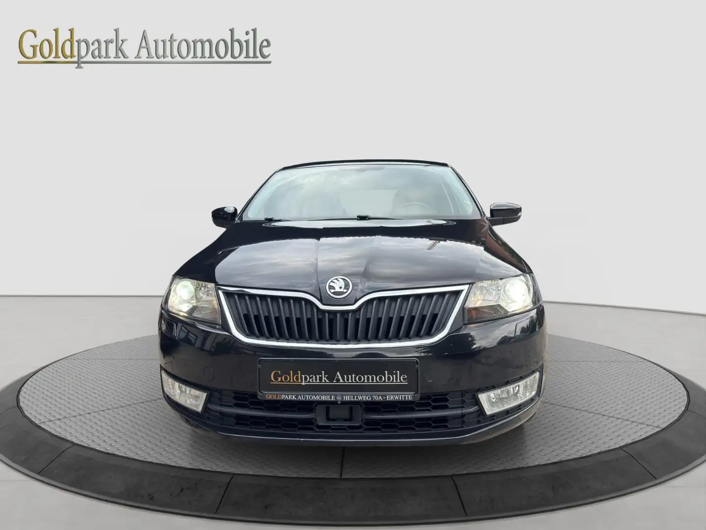 Skoda Rapid/Spaceback Spaceback Joy/SHZ/PDC/XENON/GARANTIE 12M/ Schwarz - 2