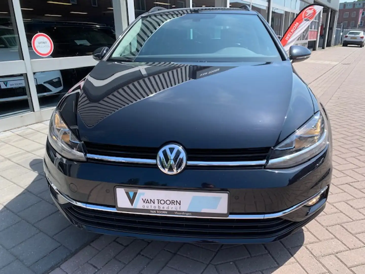 Volkswagen Golf Variant 1.0 TSI Highline, automaat , navigatie, app connec Schwarz - 2