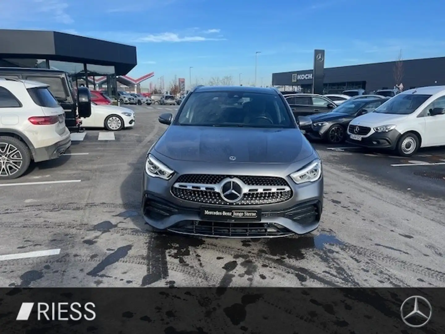Mercedes-Benz GLA 250 e AUT Kam. KlimaA LED LM PDC Pano SD SHZ Grau - 2