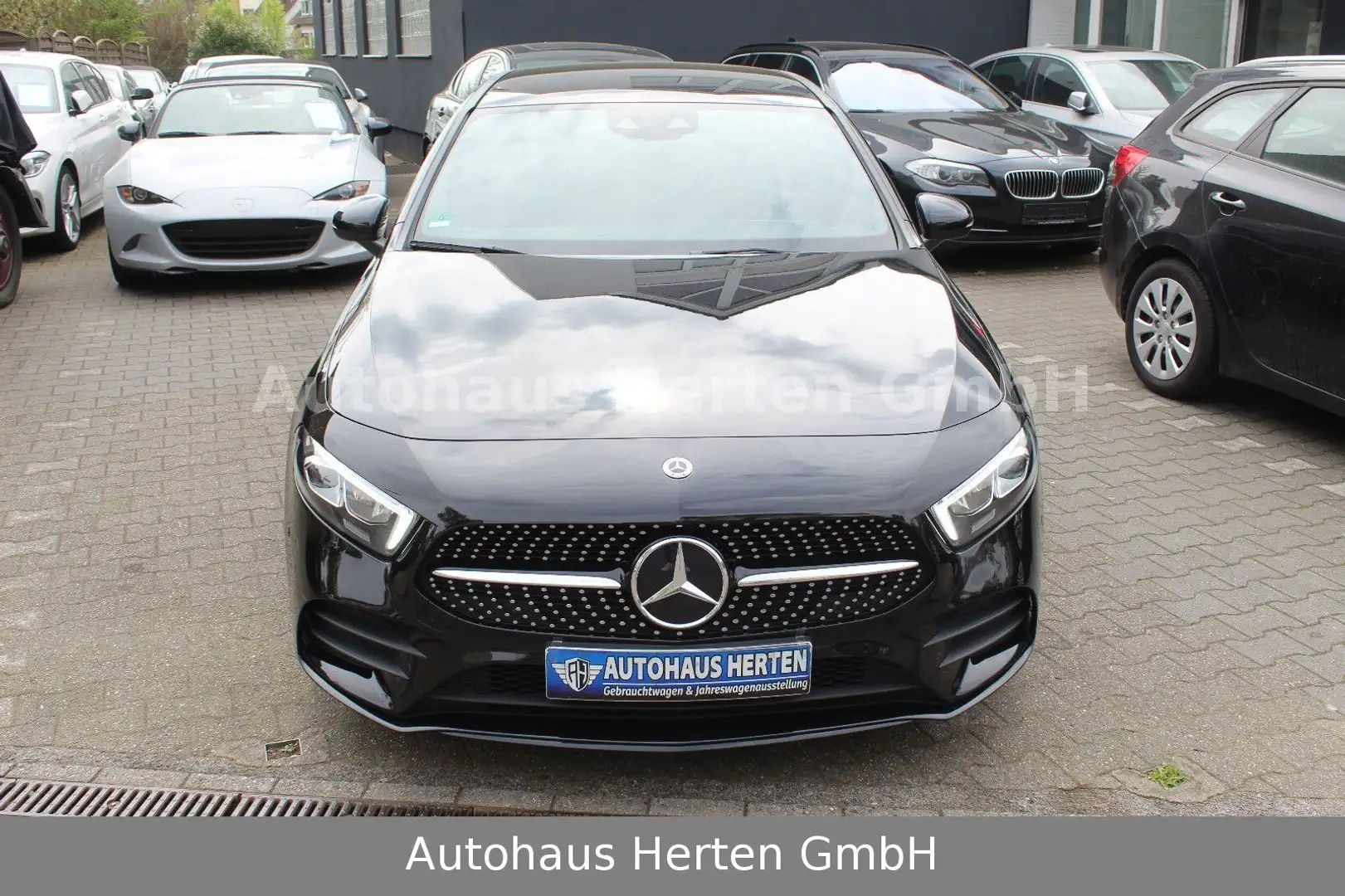 Mercedes-Benz A 180 *AMG-LINE*LIMO*MBUX*LED*NIGHT*WIDESCREEN* Schwarz - 2