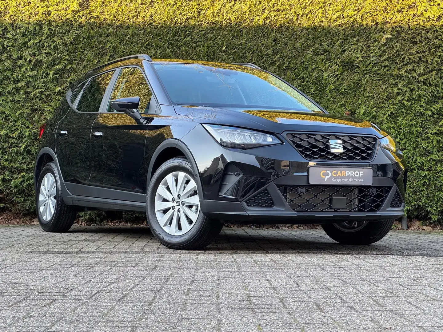 SEAT Arona 1.0 EcoTSI 70kW/95pk Style Business Connect Noir - 2