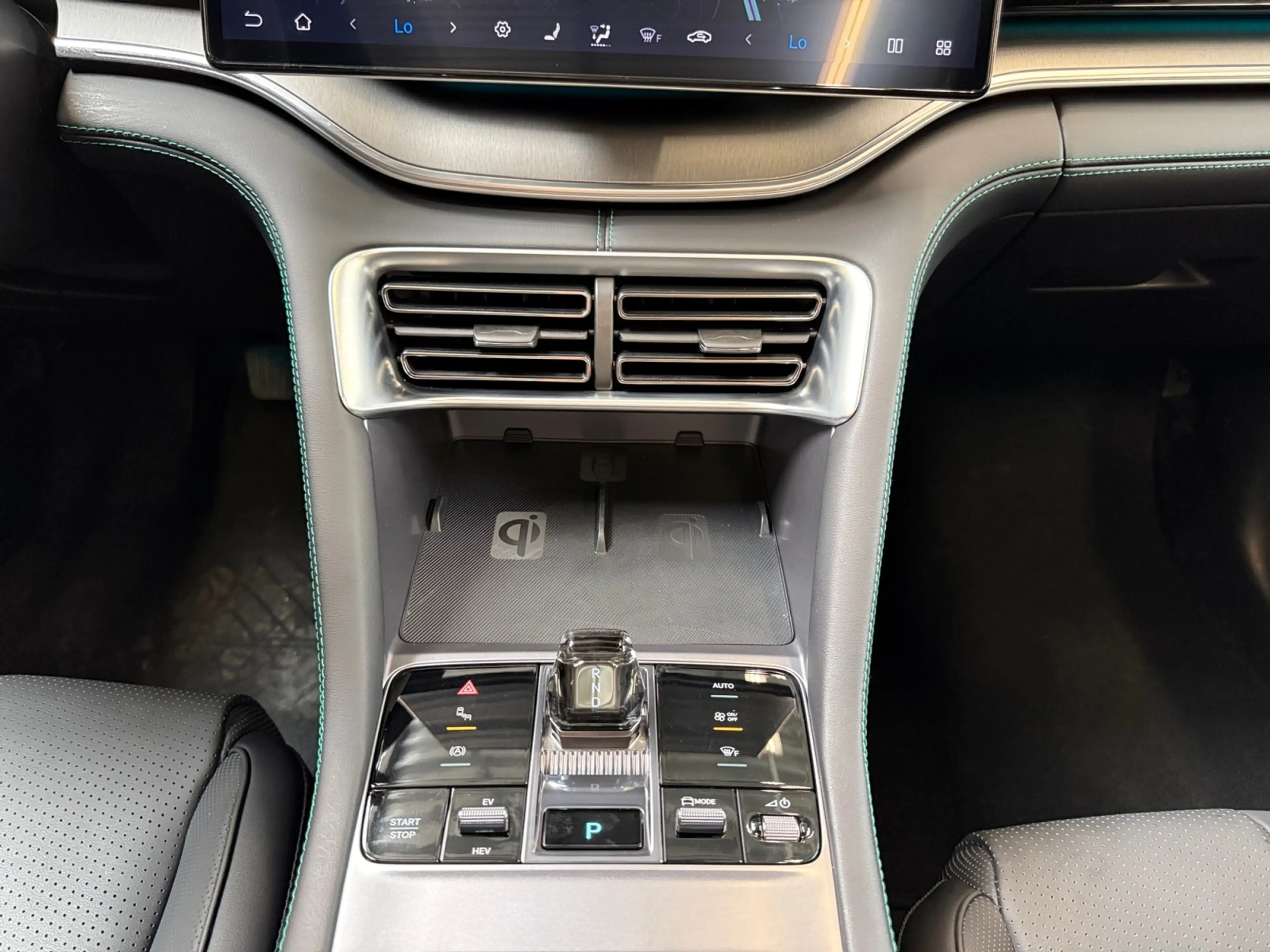 BYD Seal U 1.5 DM-i FWD Boost I PHEV I Panoramadak I 360 Came — photo 8