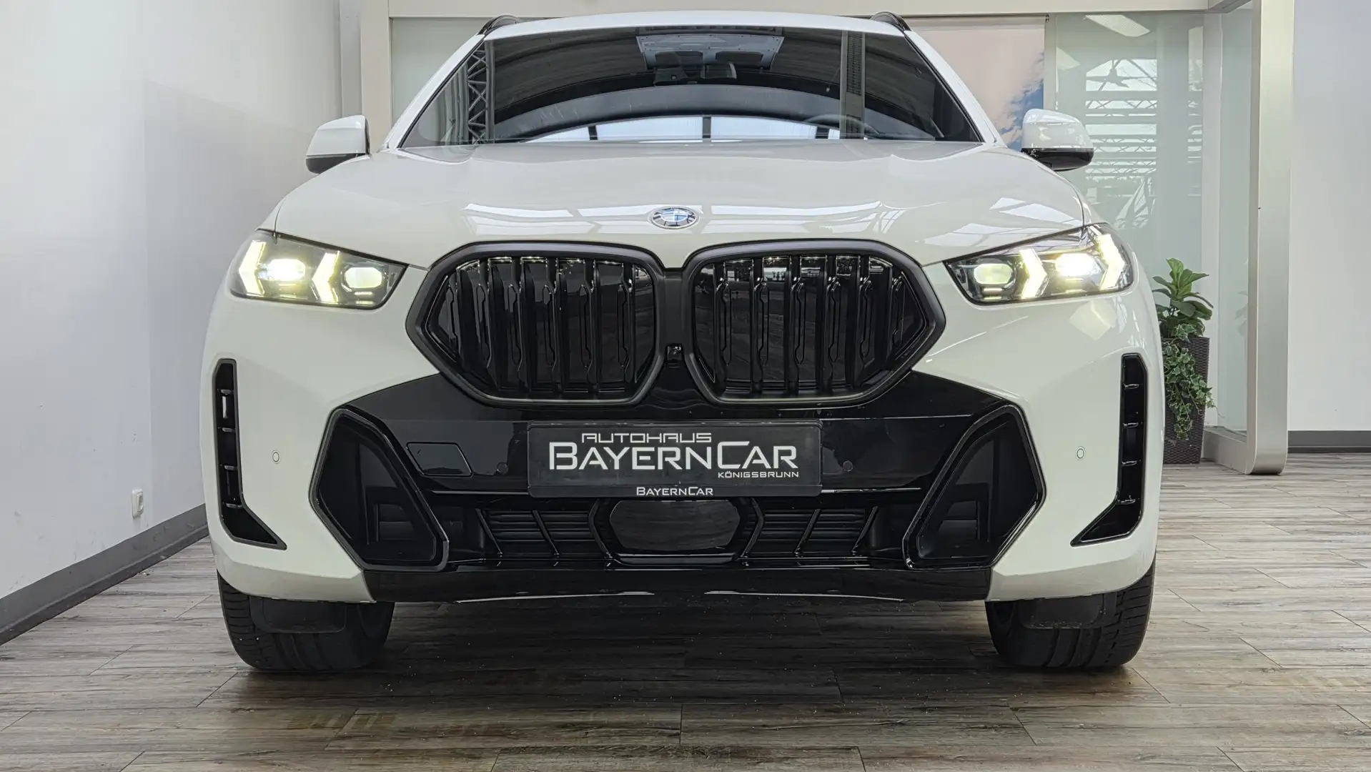 BMW X6 xDrive30d M Sport Pro 22Zoll Luftfeder AHK Weiß - 2
