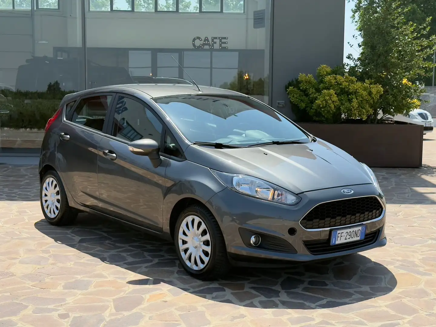 Ford Fiesta 5p 1.2 82cv - NEOPATENTATO - Grijs - 1