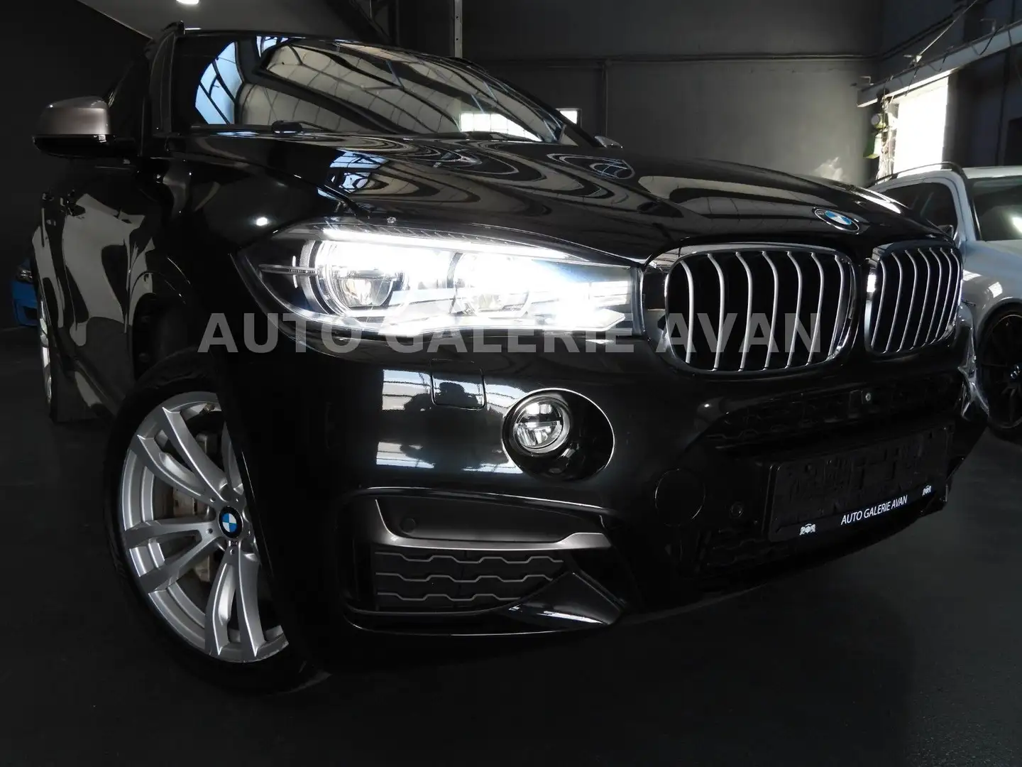 BMW X6 M50 D M-PAKET/INDIVIDUAL/HUD-UP/LED/AHK Schwarz - 1