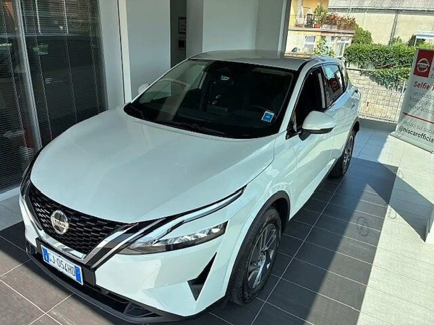 Nissan Qashqai 3ª serie MHEV 140 CV Acenta Bianco - 2
