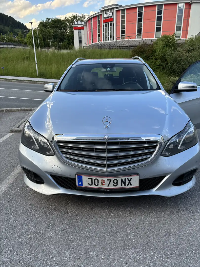 Mercedes-Benz E 250 4 Matic - 1