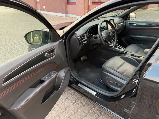 Renault Arkana view 12