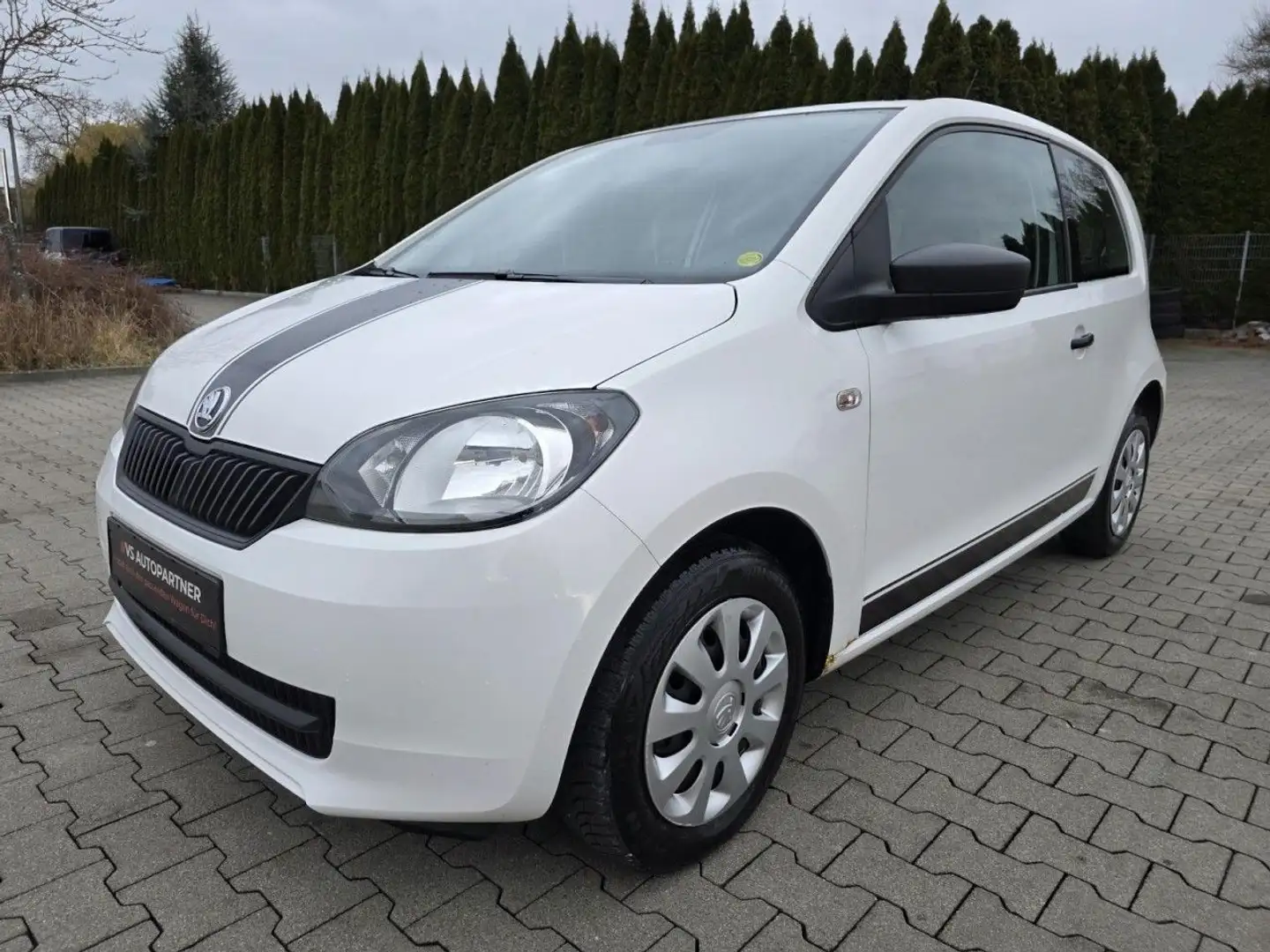 Skoda Citigo 1.0 Klima el. FH Radio 2.HD TÜV6/26 Euro5 Weiß - 1