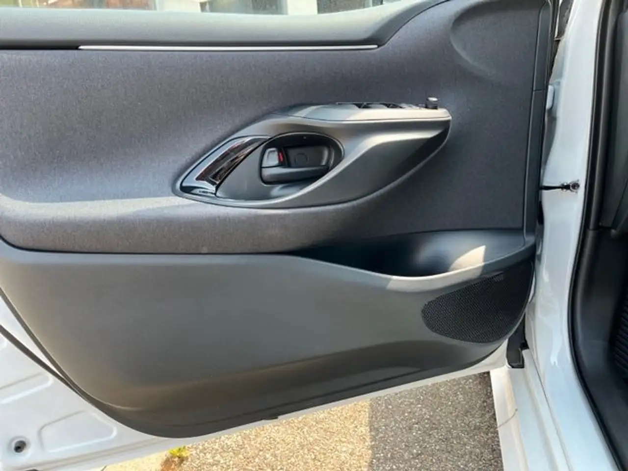 Toyota Yaris Hybrid 1,5L Style Automatik LED 13