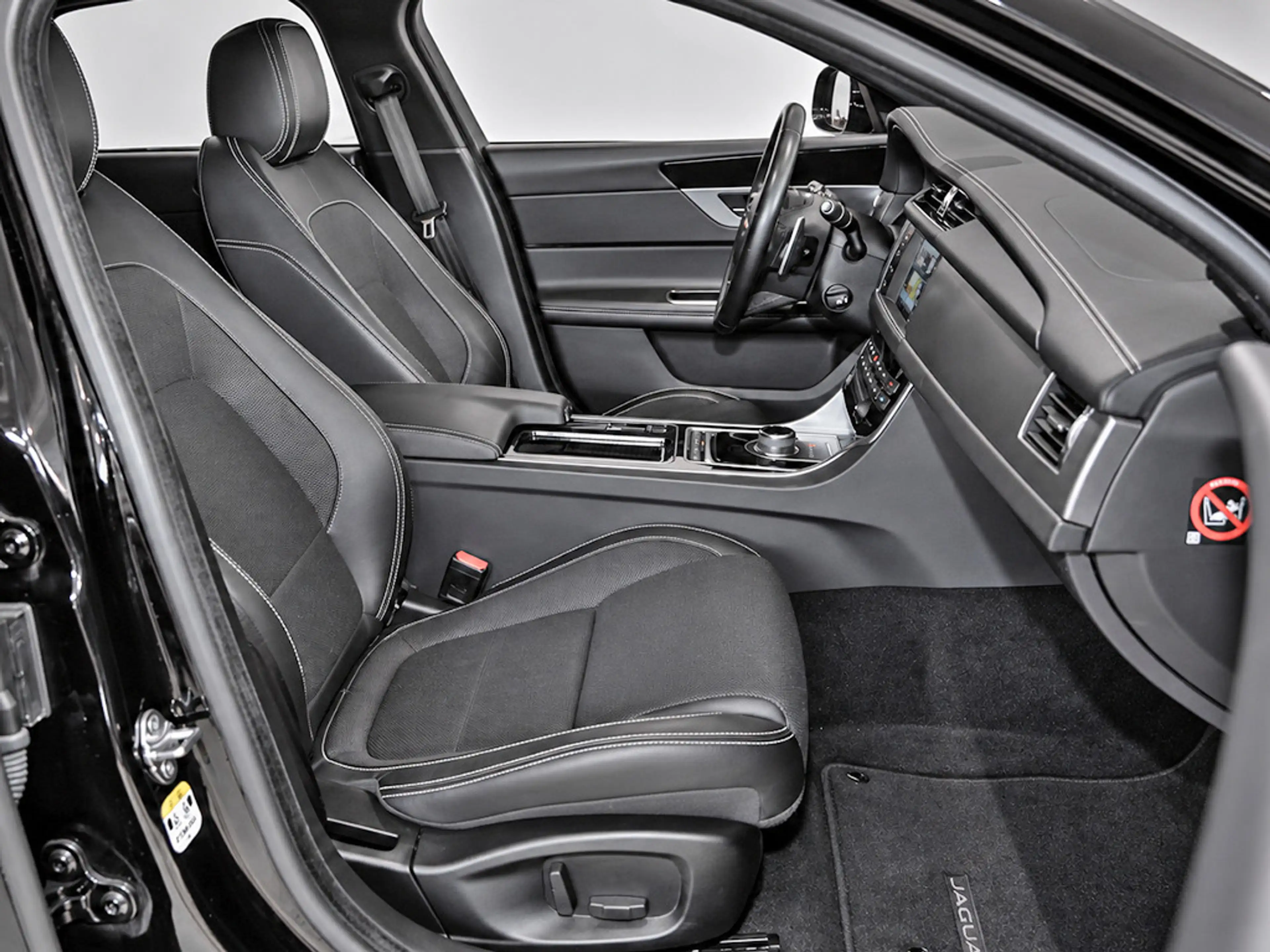 Jaguar XF Sportbrake Autom. *Navi Kamera 19Zoll* — photo 10