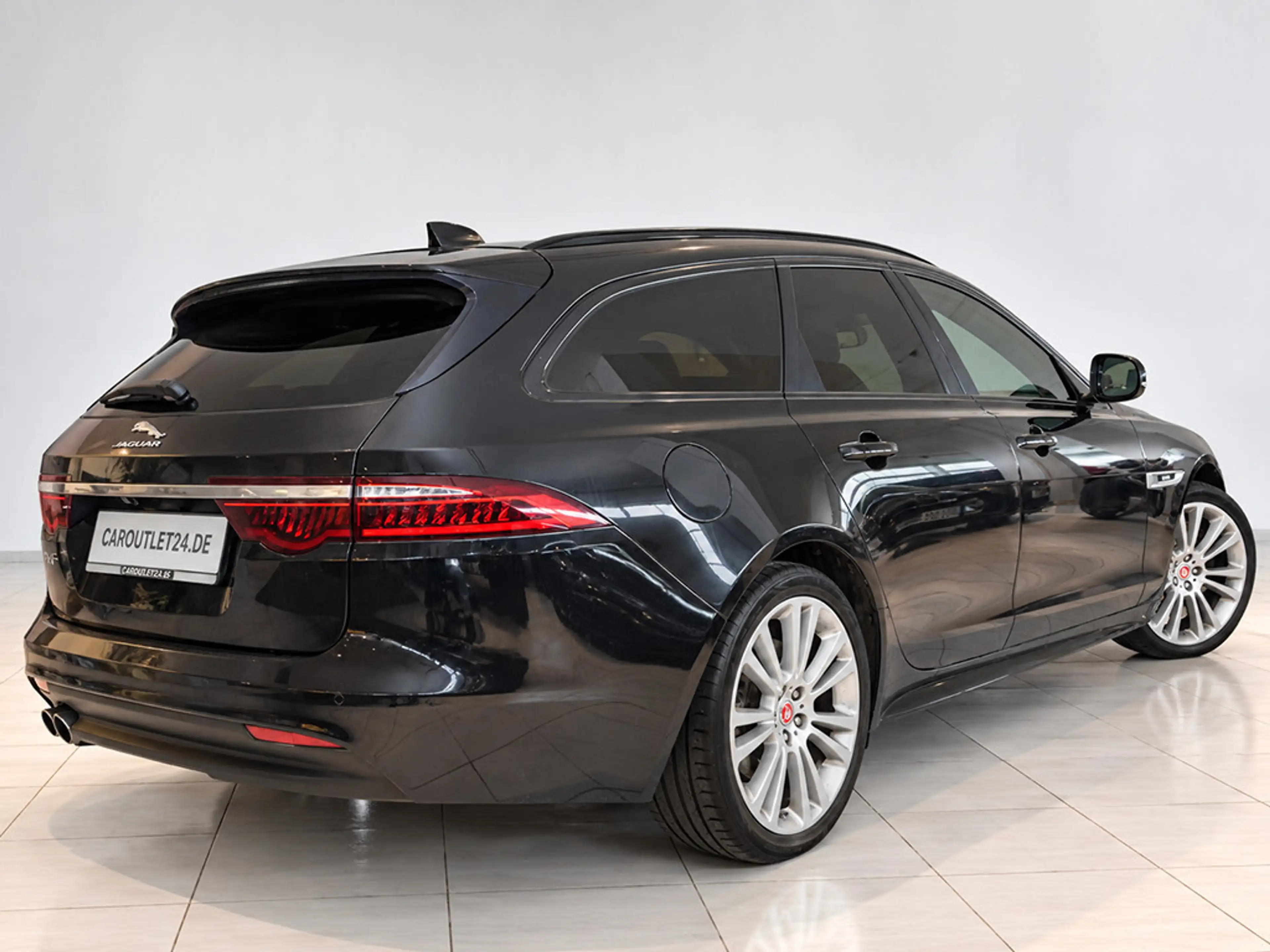 Jaguar XF Sportbrake Autom. *Navi Kamera 19Zoll* — photo 5