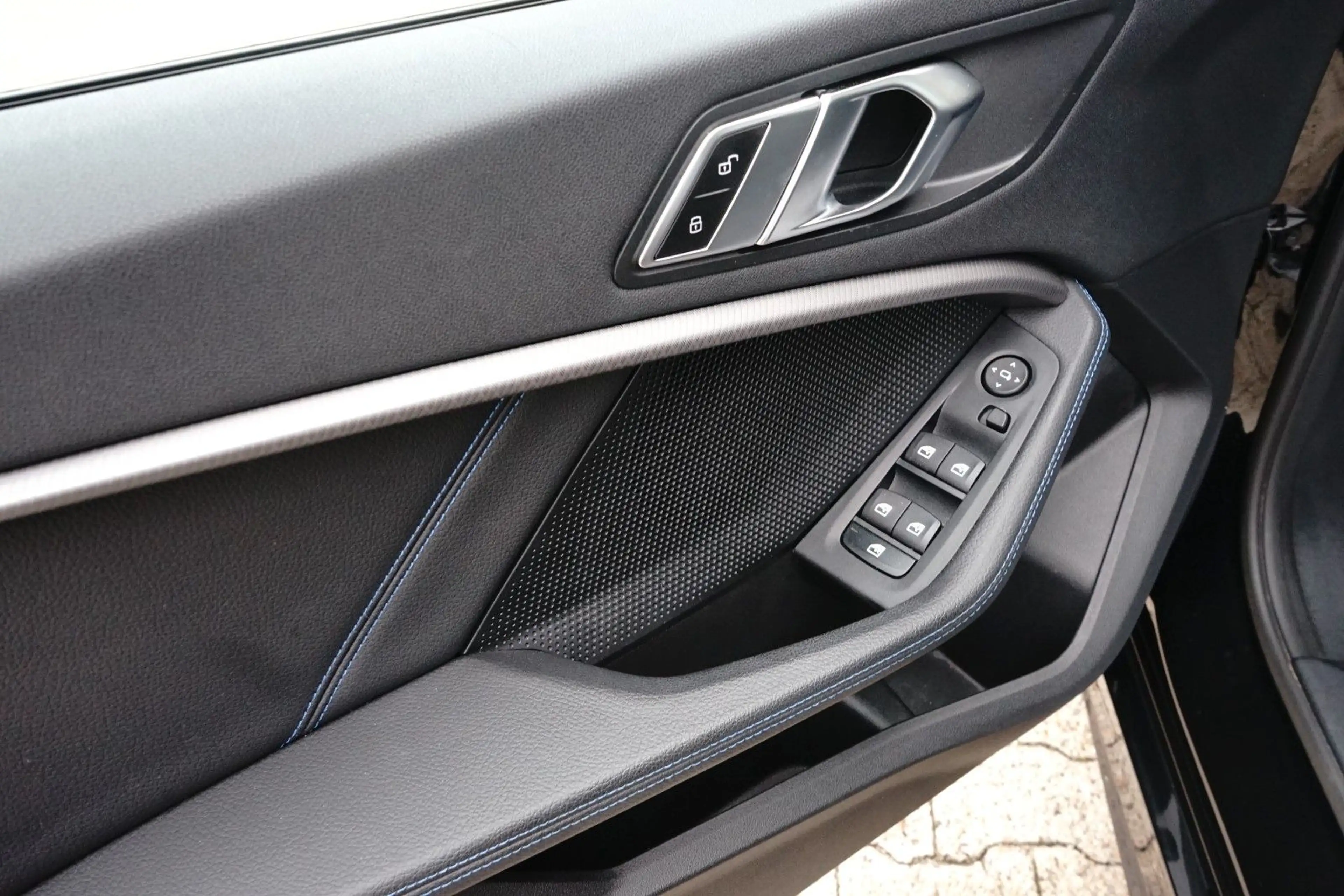 BMW 118 i Limousine M Sport*Ahk*Acc*Service Neu — photo 15