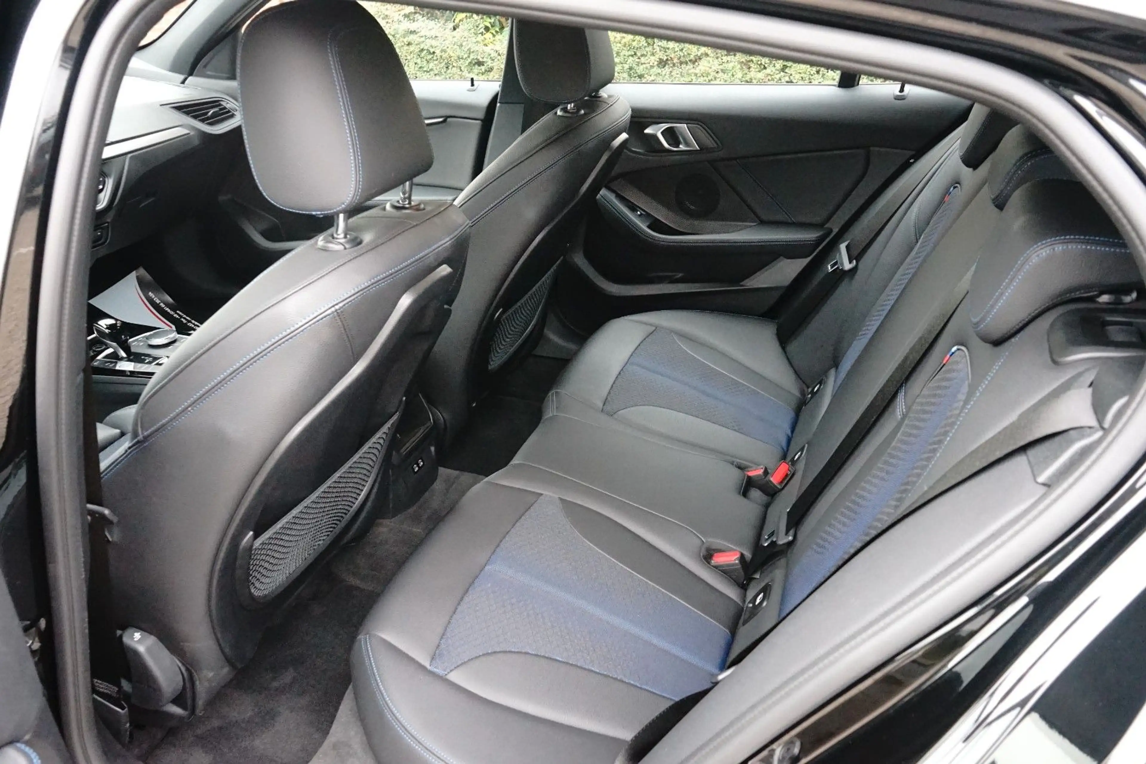 BMW 118 i Limousine M Sport*Ahk*Acc*Service Neu — photo 12