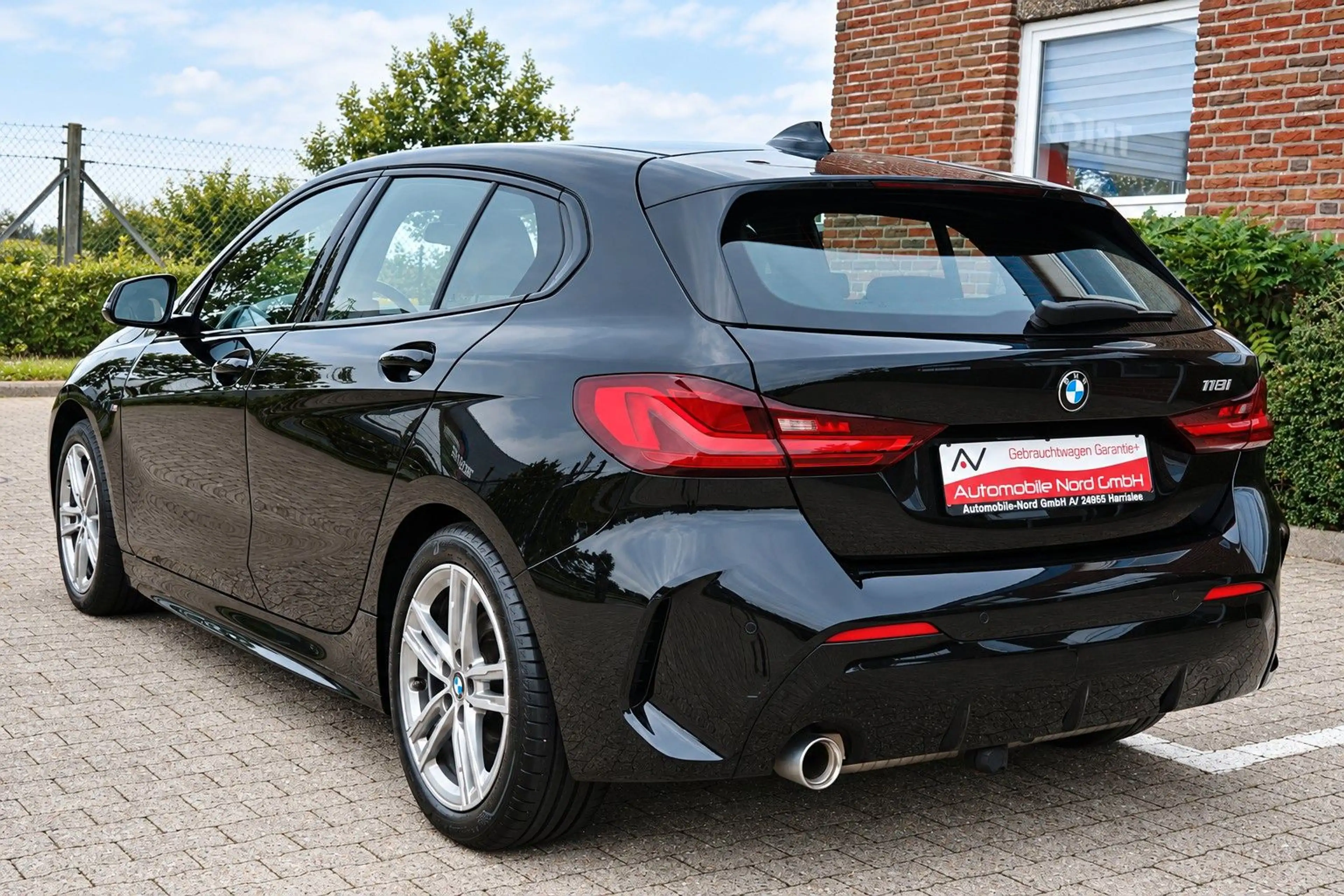 BMW 118 i Limousine M Sport*Ahk*Acc*Service Neu — photo 3