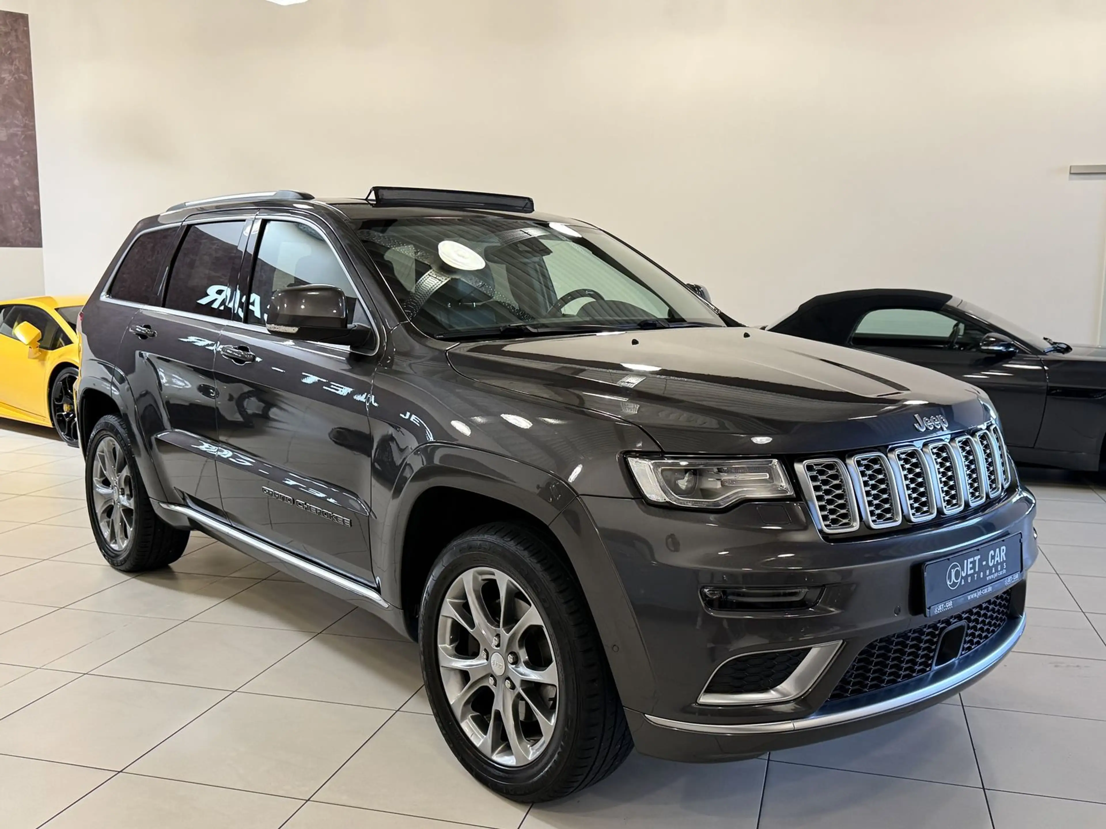 Jeep Grand Cherokee 3.0 CRD Summit — photo 2