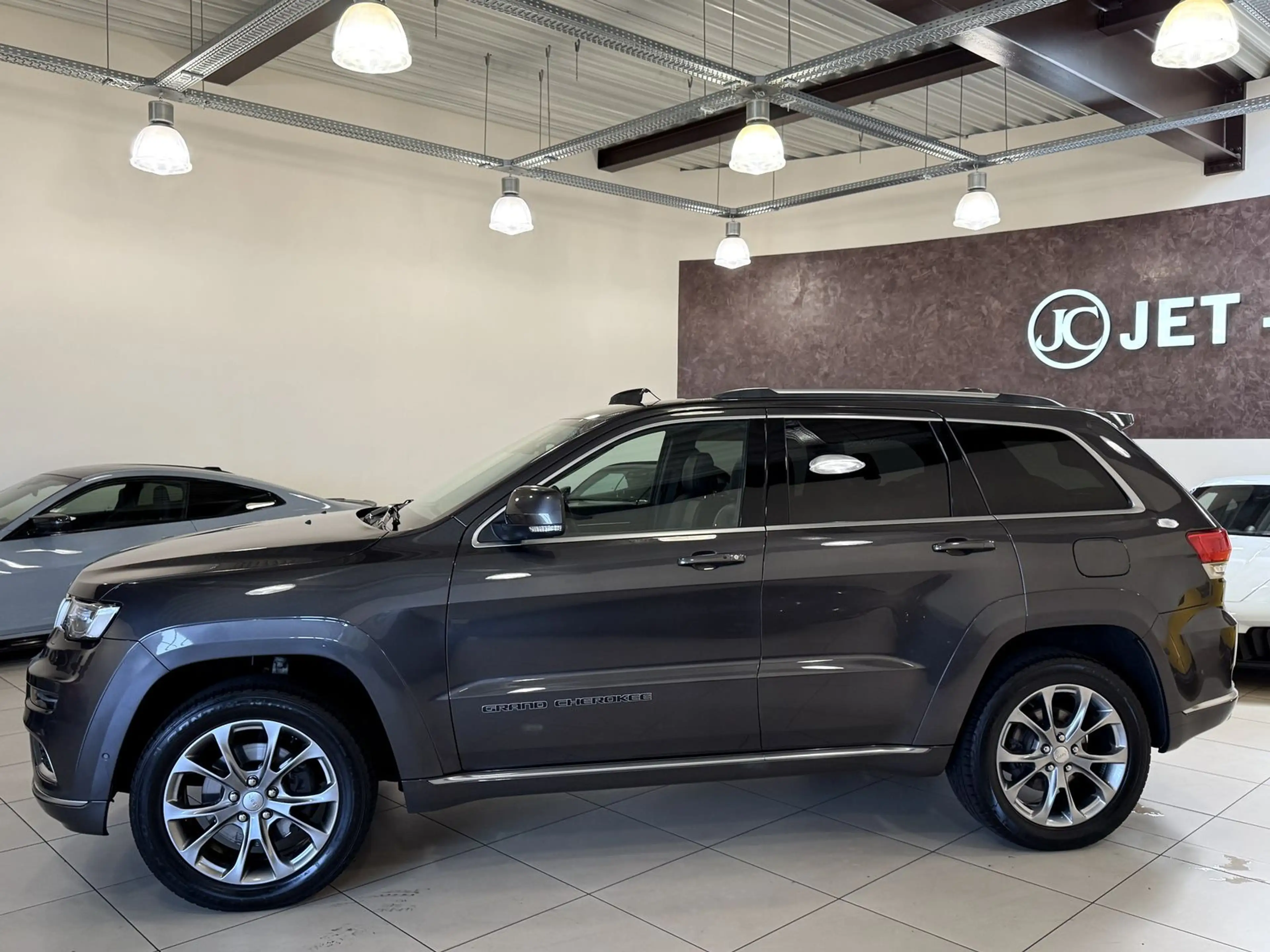 Jeep Grand Cherokee 3.0 CRD Summit — photo 3