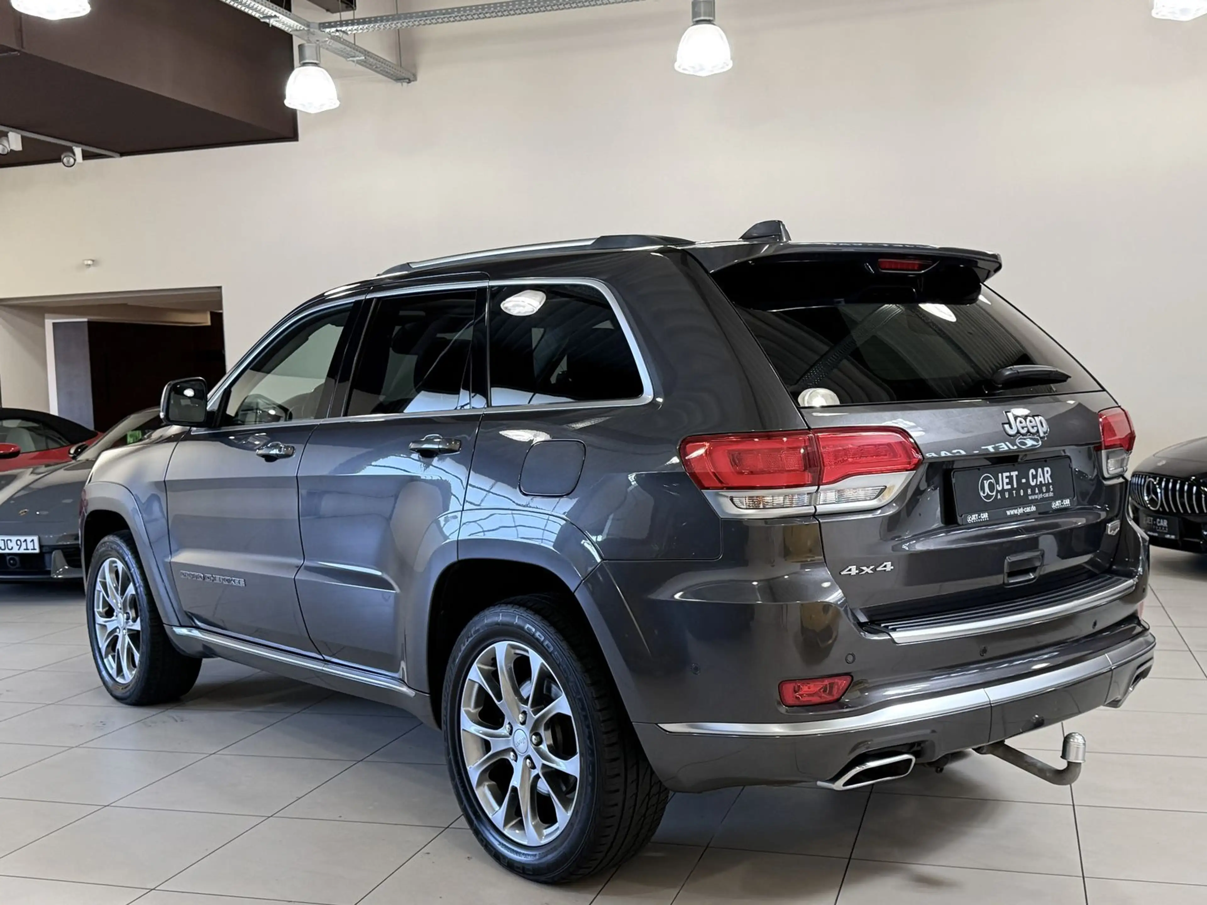 Jeep Grand Cherokee 3.0 CRD Summit — photo 6