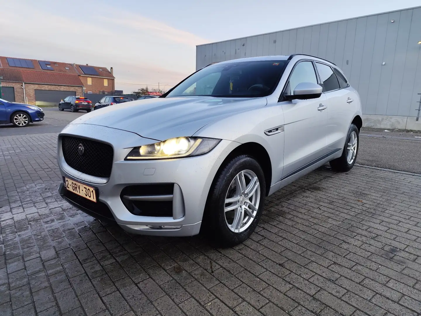 Jaguar F-Pace 2.0 D - 180 ch 2WD BVA8 R-Sport - 2