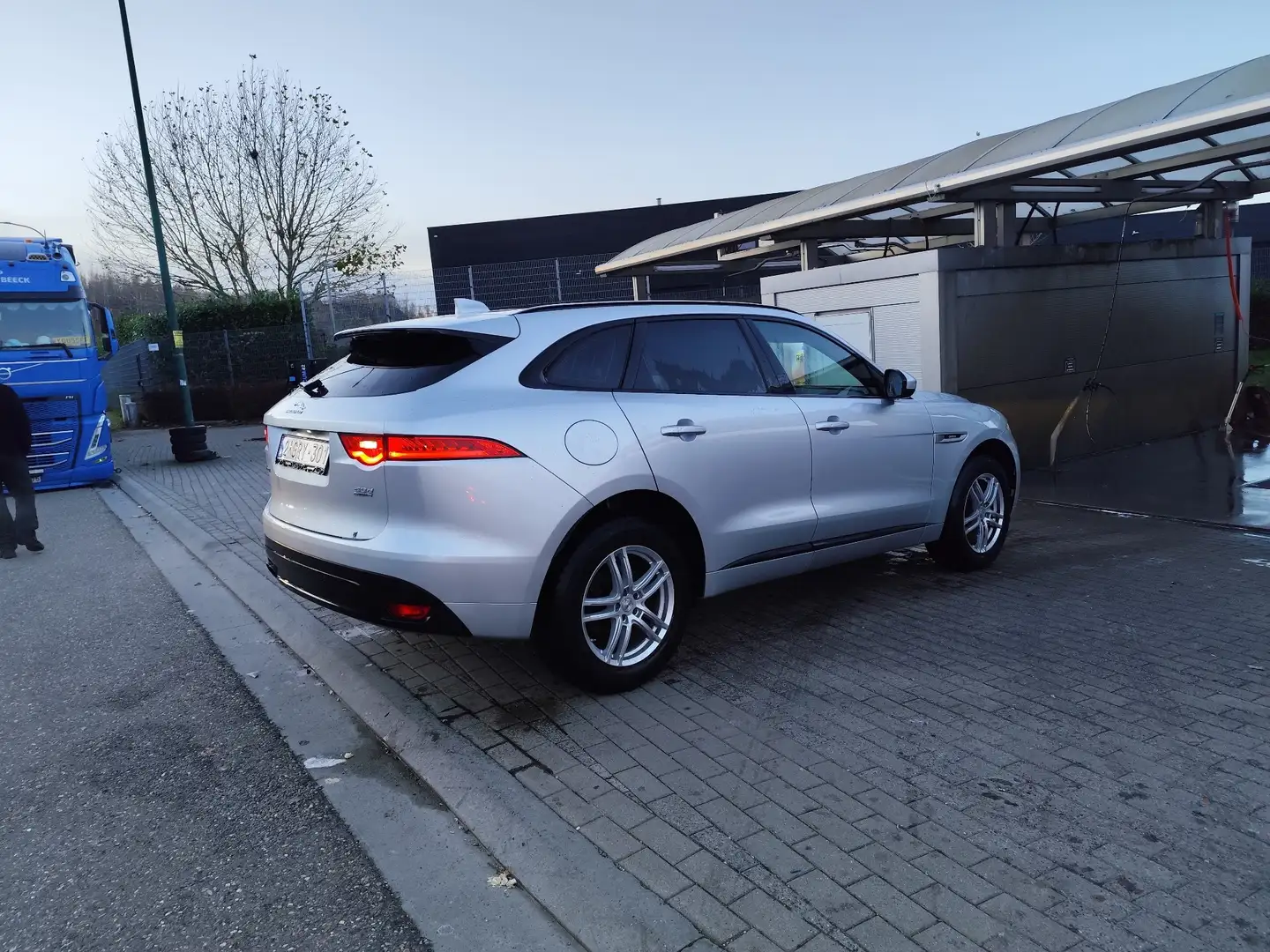 Jaguar F-Pace 2.0 D - 180 ch 2WD BVA8 R-Sport - 1