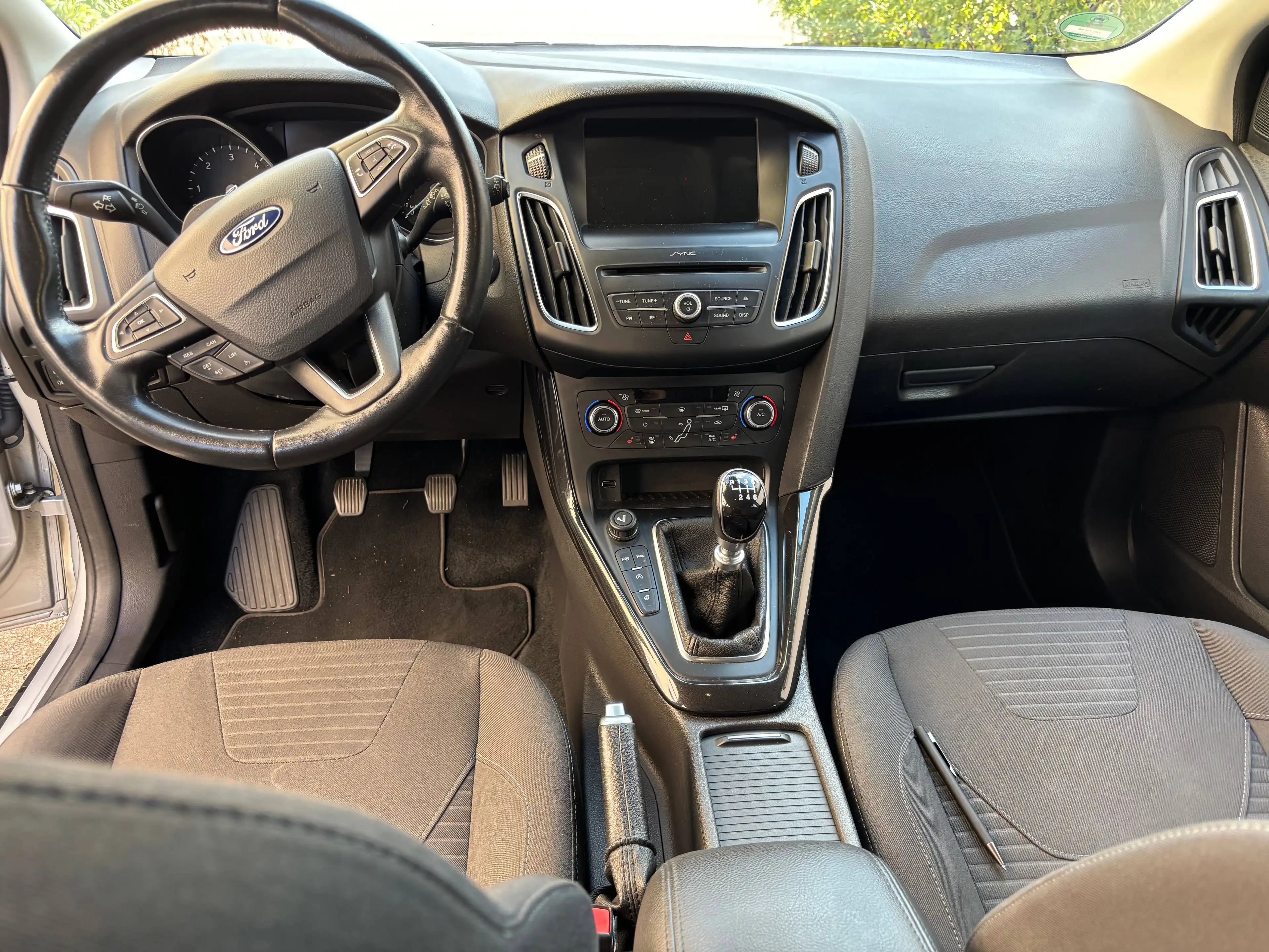 Ford Focus Titanium — photo 7