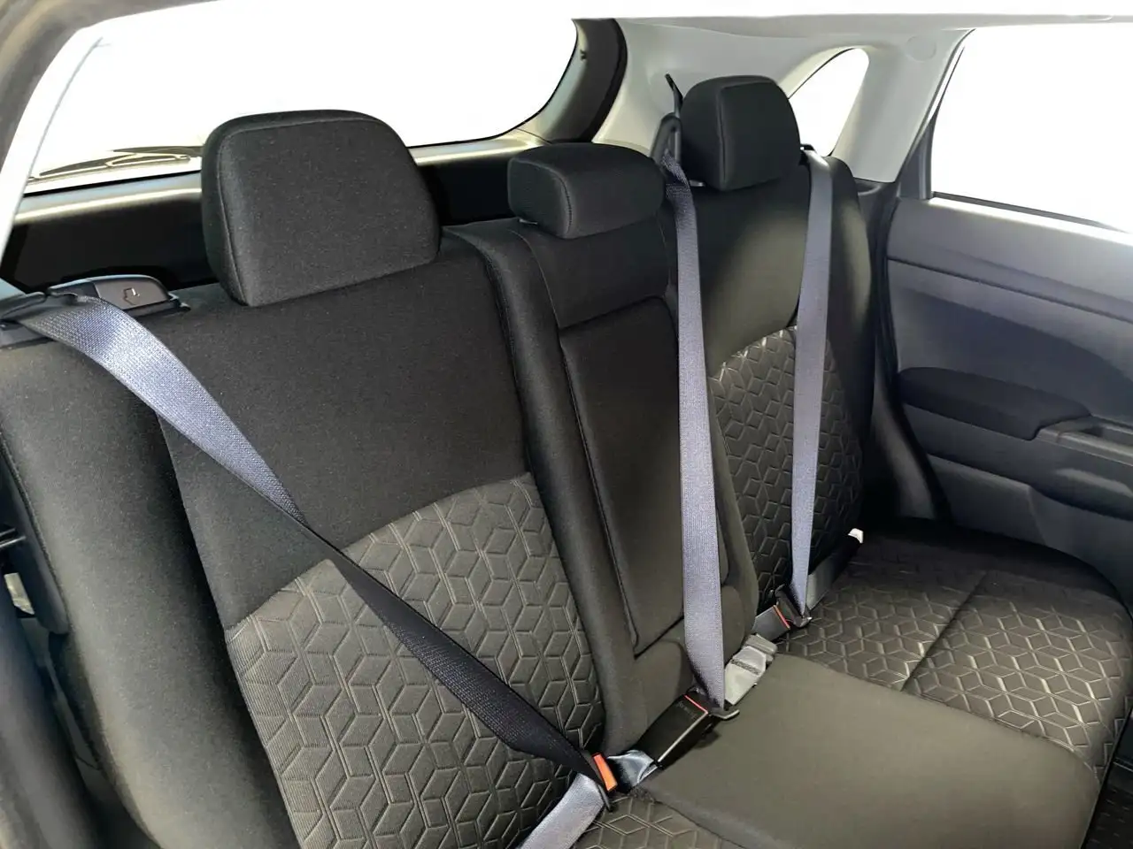 Mitsubishi RVR снимка Mitsubishi RVR