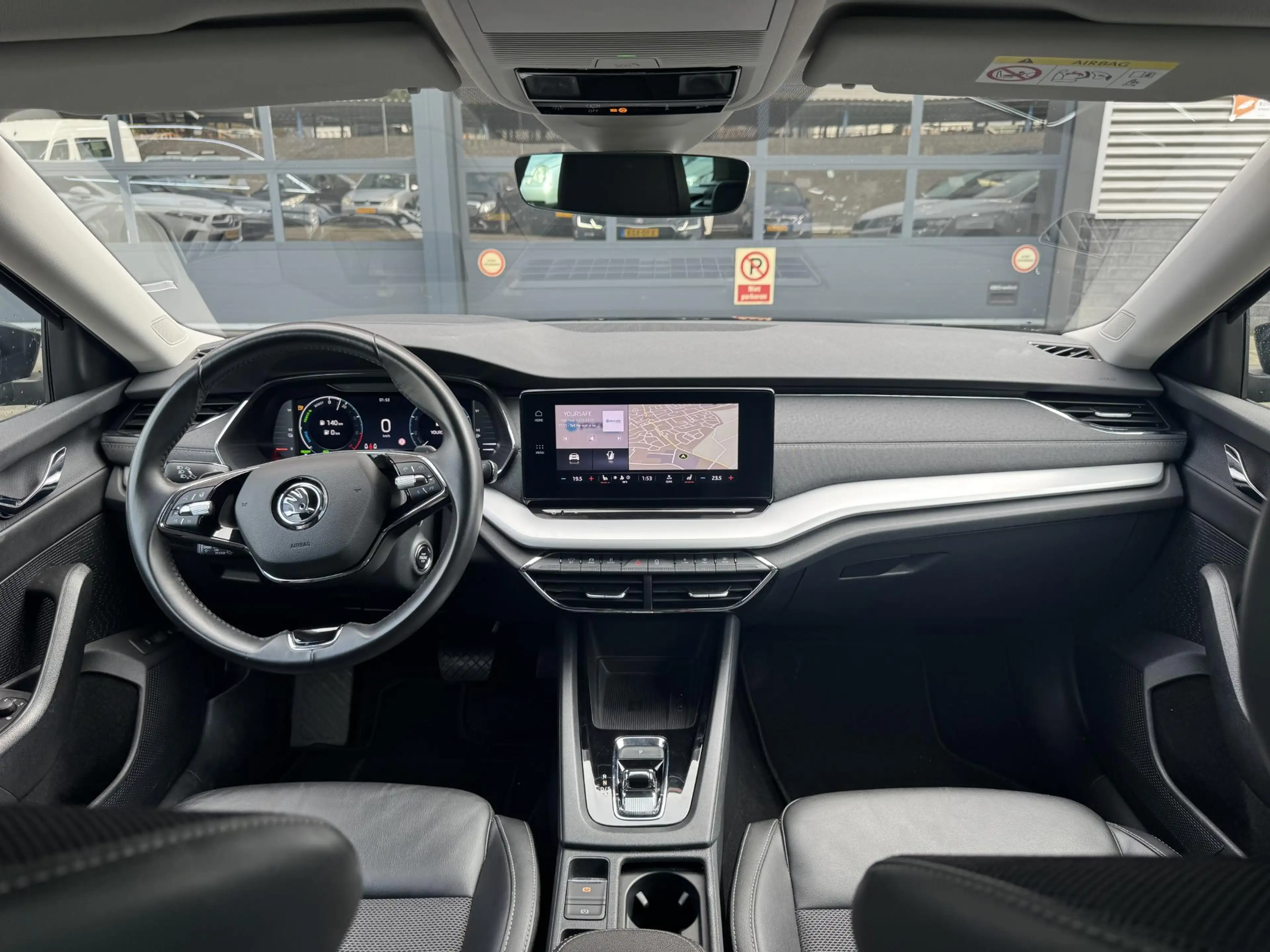 Skoda Octavia Combi 1.4 TSI iV PHEV Business Edition — photo 2
