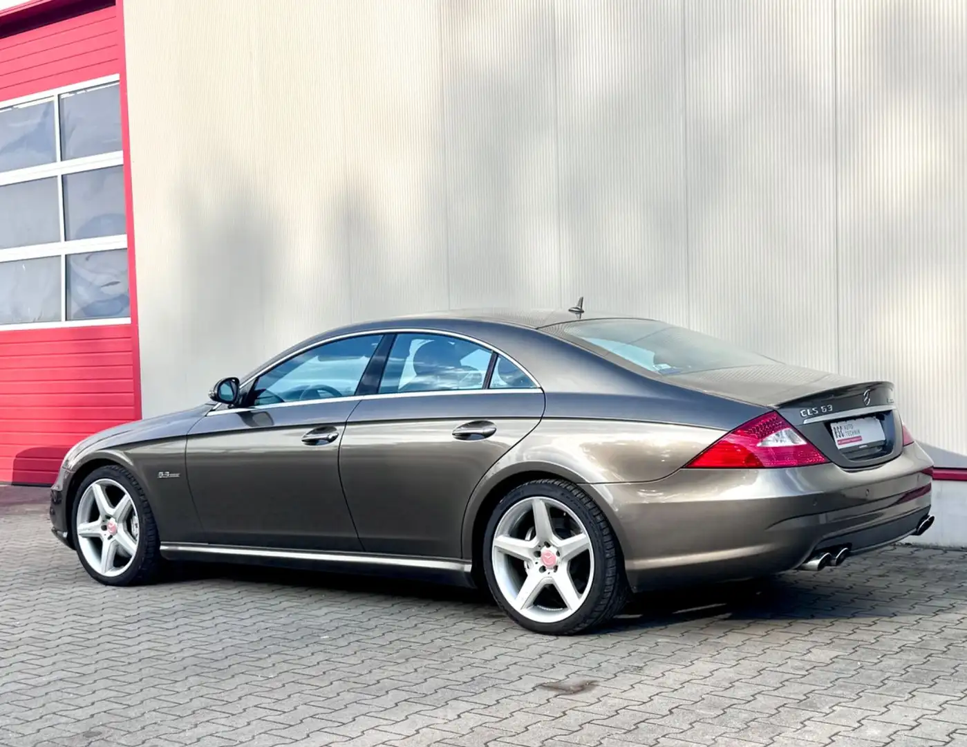 Mercedes-Benz CLS 63 AMG Designo Leder Exklusiv Classicrot Grau - 2